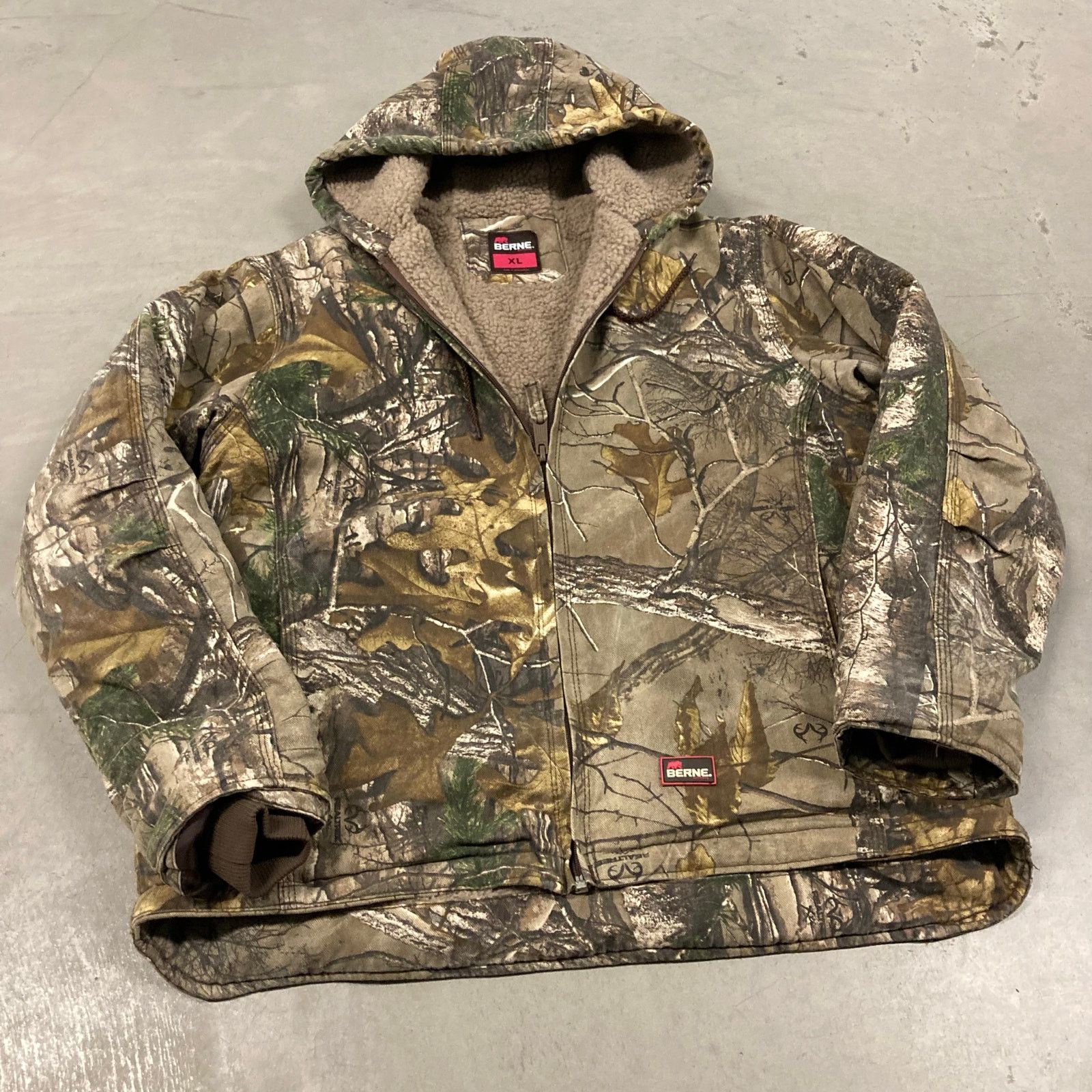 Vintage y2k Berne realtree camo canvas jacket Size US L / EU 52-54 / 3 - 1 Thumbnail
