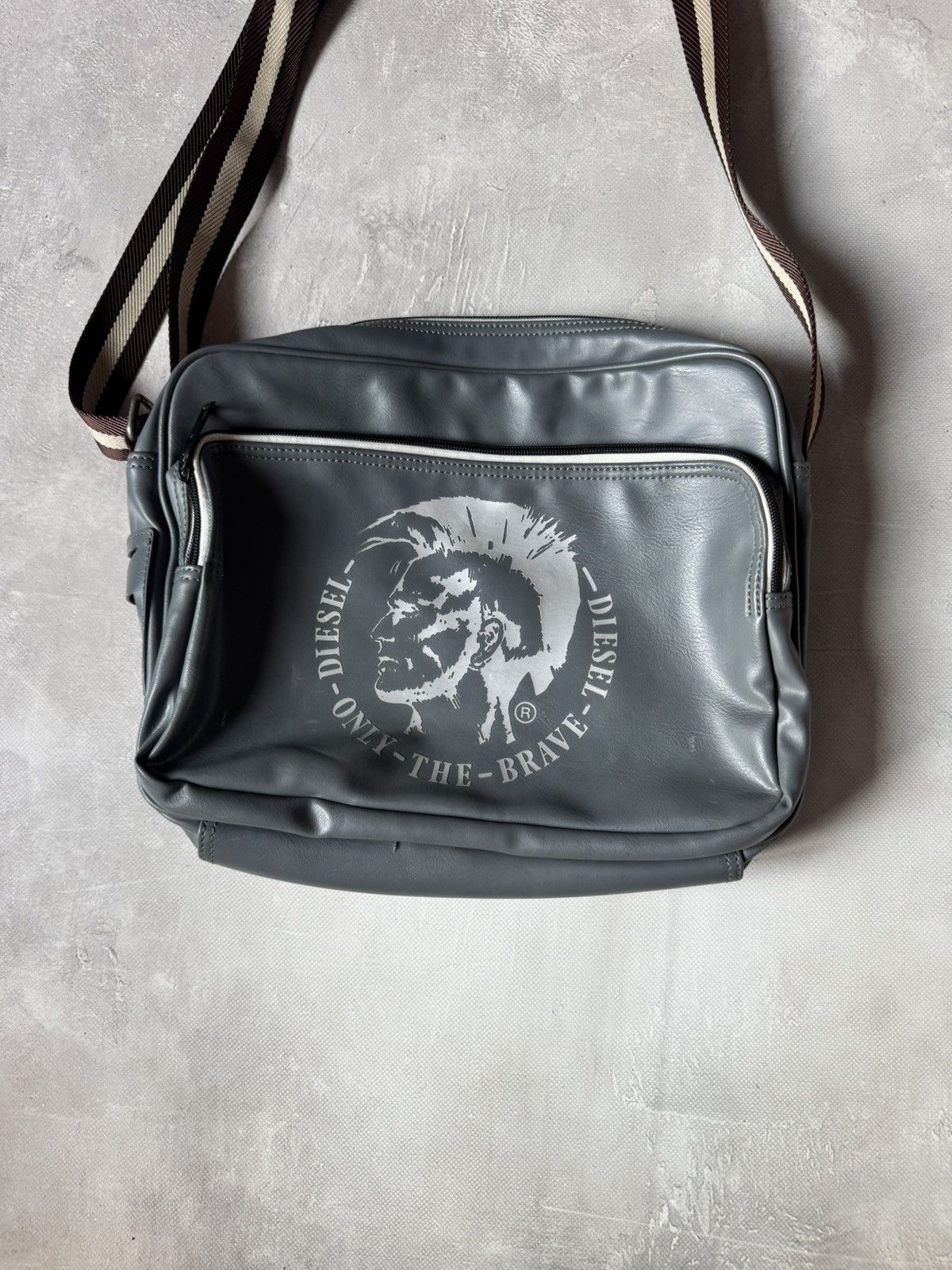 Diesel Vintage Diesel Crossbody Big Logo Y2k Bag Size ONE SIZE - 2 Thumbnail