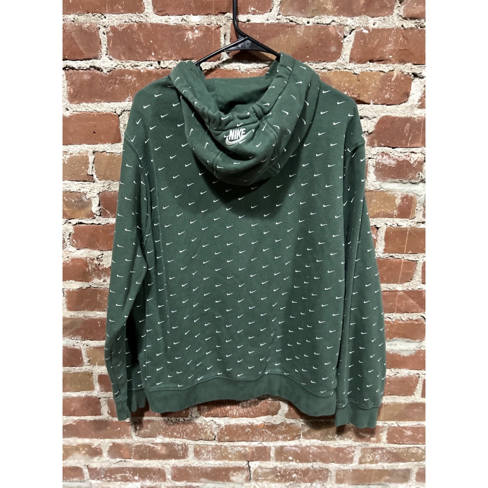 Nike Nike Men Hoodie L Green All Over Mini Swoosh Print Fleece CJ5405-337 Sportswear Size US L / EU 52-54 / 3 - 3 Thumbnail
