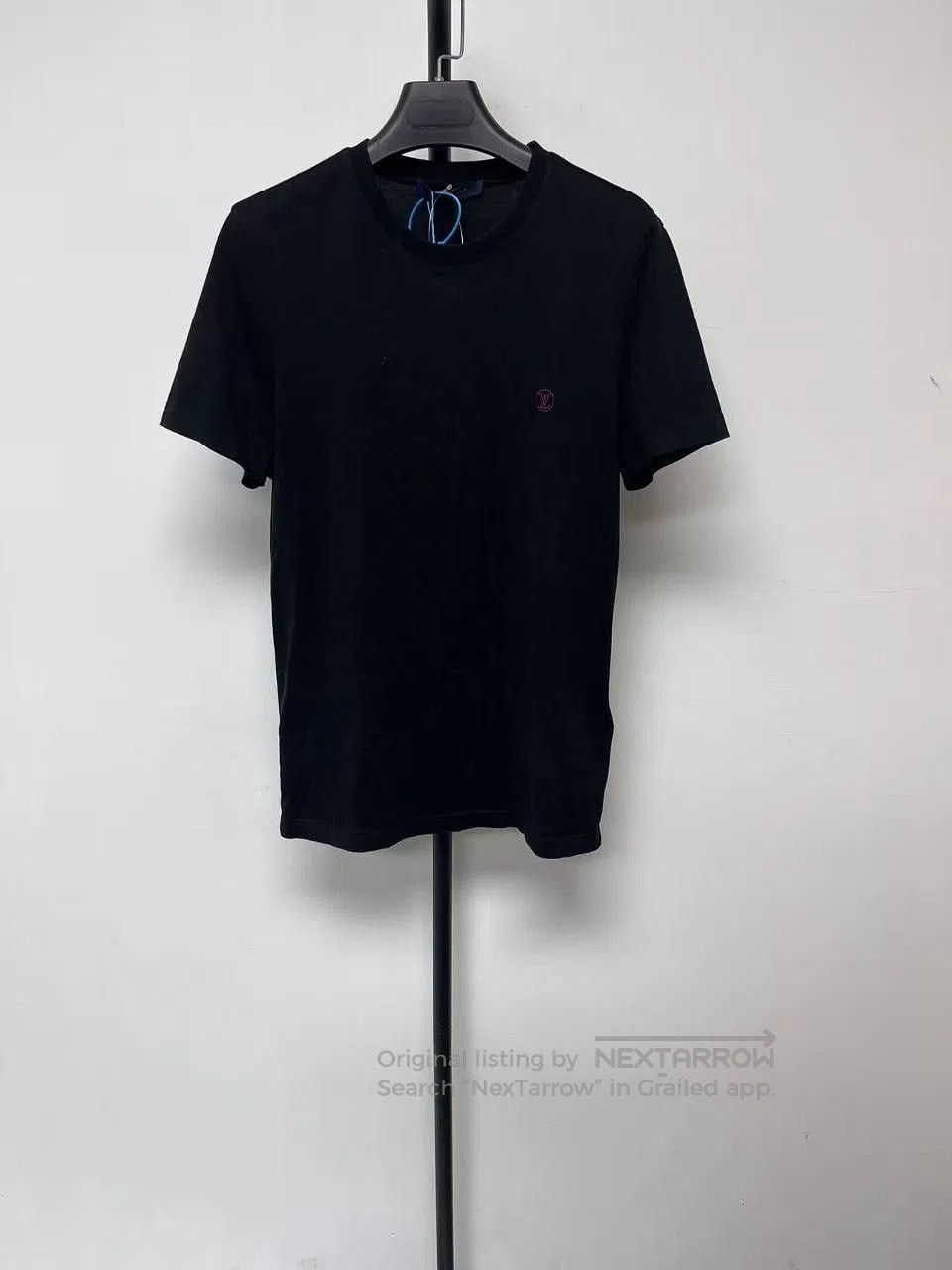 Louis Vuitton Louis Vuitton Classic Logo Cotton T-Shirt. Size US L / EU 52-54 / 3 - 1 Thumbnail