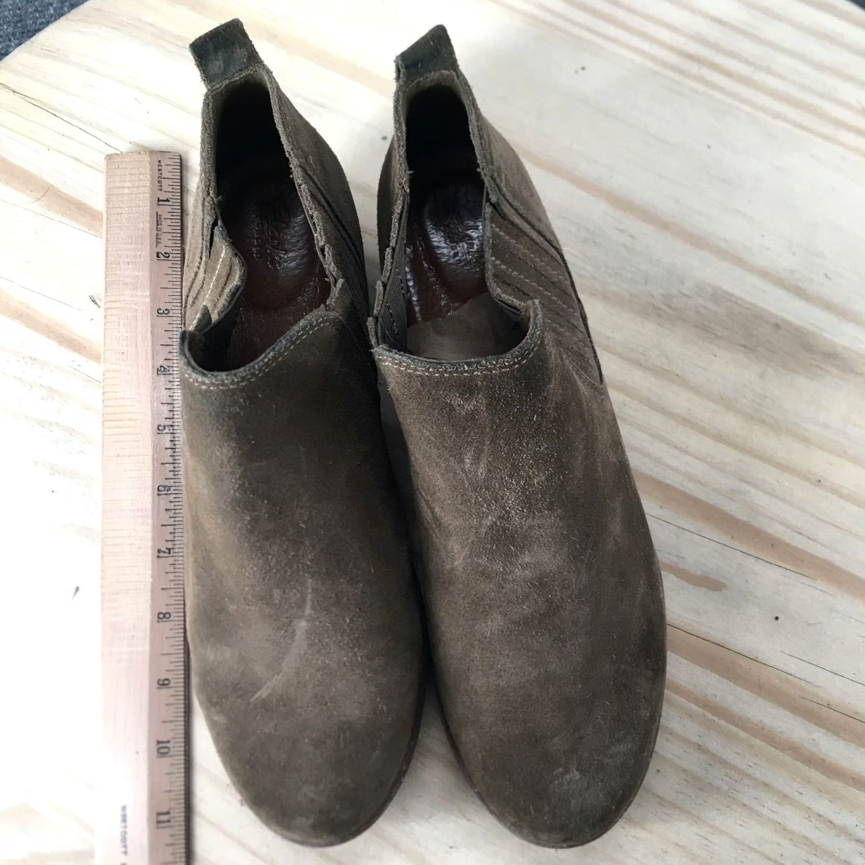 Clarks Clarks Booties Womens 8.5 M Ankle Chelsea Brown Leather Pull On Heels Boot Size US 9 / IT 39 - 7 Thumbnail