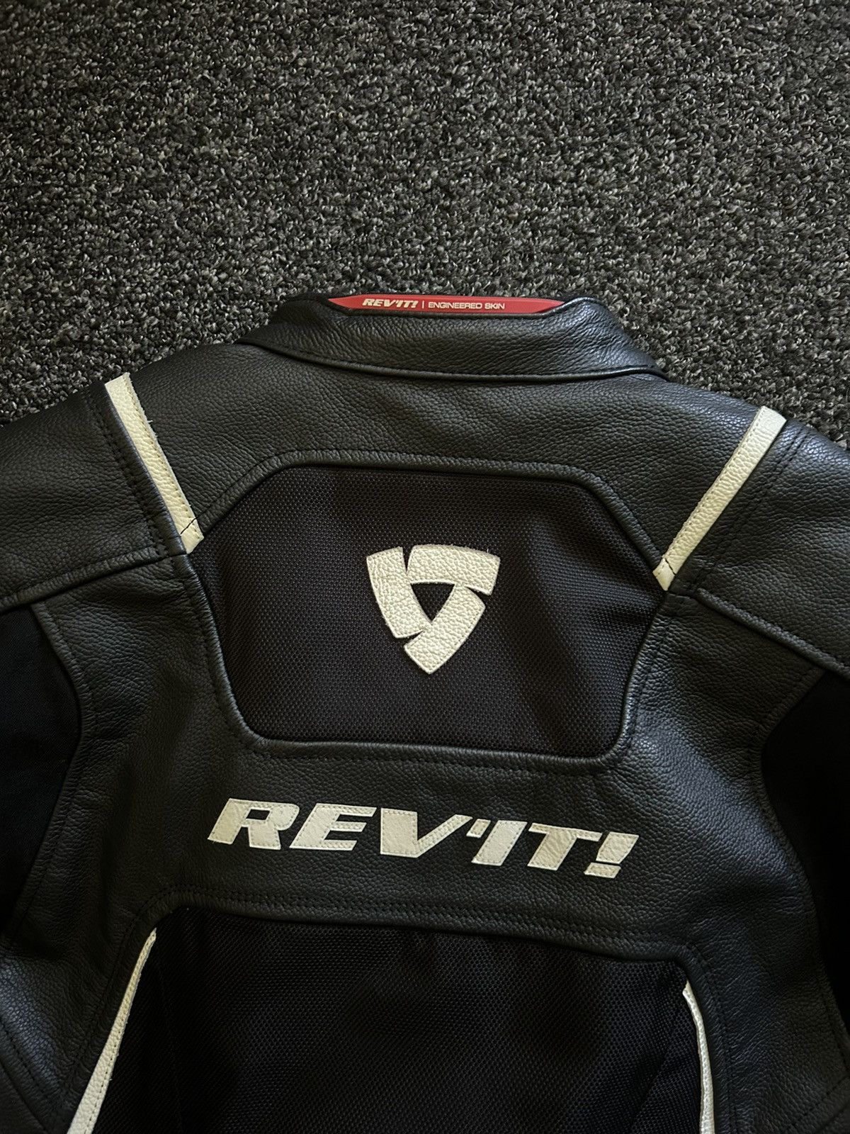 Leather REV’IT Engineered Skin Leather Jacket Size US S / EU 44-46 / 1 - 4 Thumbnail