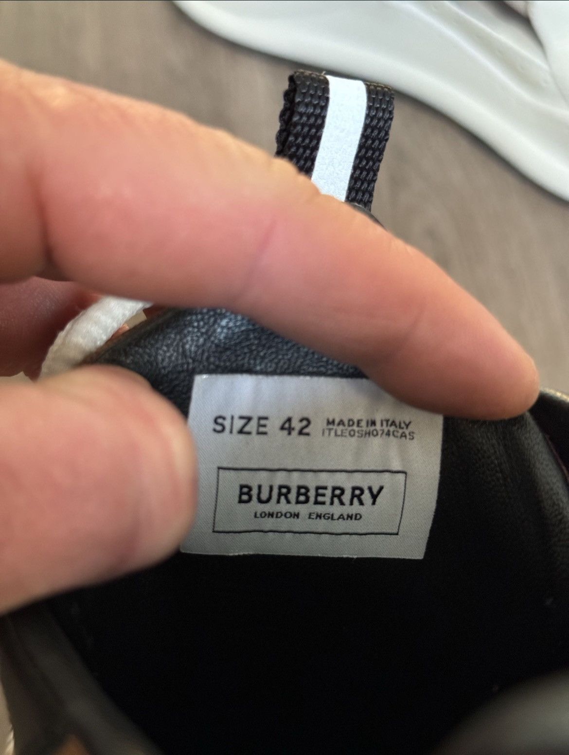 Burberry Burberry sean low top sneakers shoes Size US 9 / EU 42 - 8 Thumbnail