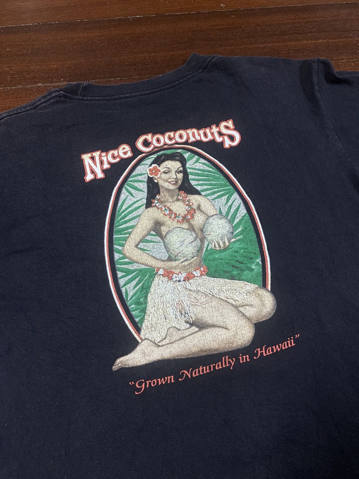 Vintage Vintage Hawaii parody nice coconuts grown naturally Tee Size US L / EU 52-54 / 3 - 8 Thumbnail