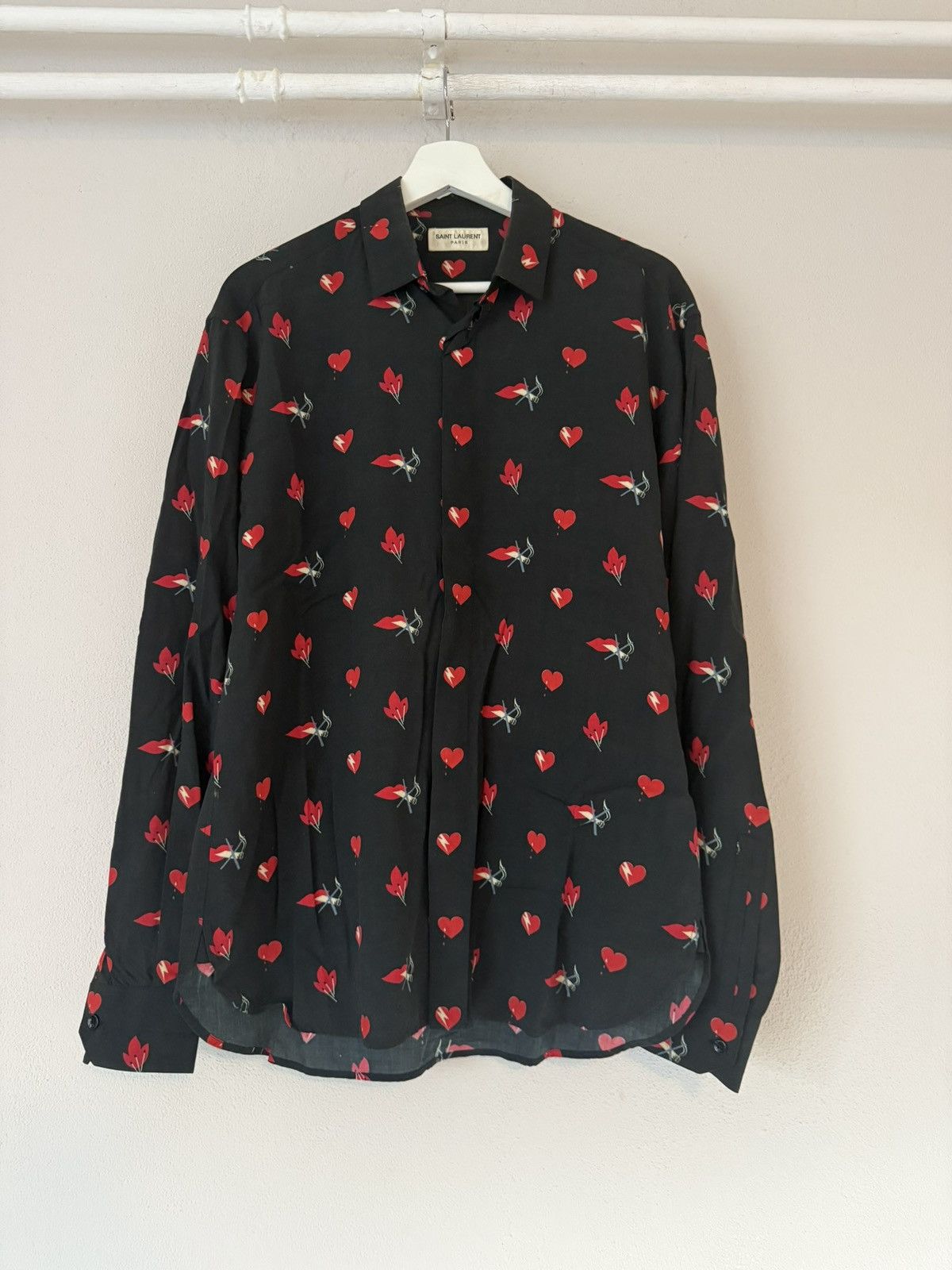 Saint Laurent Paris Black Shirt with Heart and Floral Motif Print Size US M / EU 48-50 / 2 - 1 Thumbnail