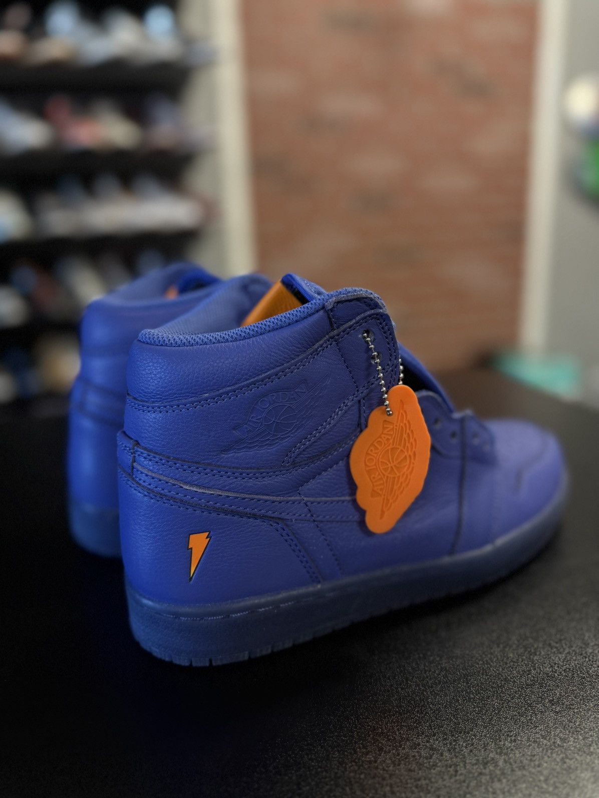 Jordan Brand × Nike Size 9.5 - Jordan 1 Retro High OG G8RD Gatorade 2017 Size US 9.5 / EU 42-43 - 2 Thumbnail