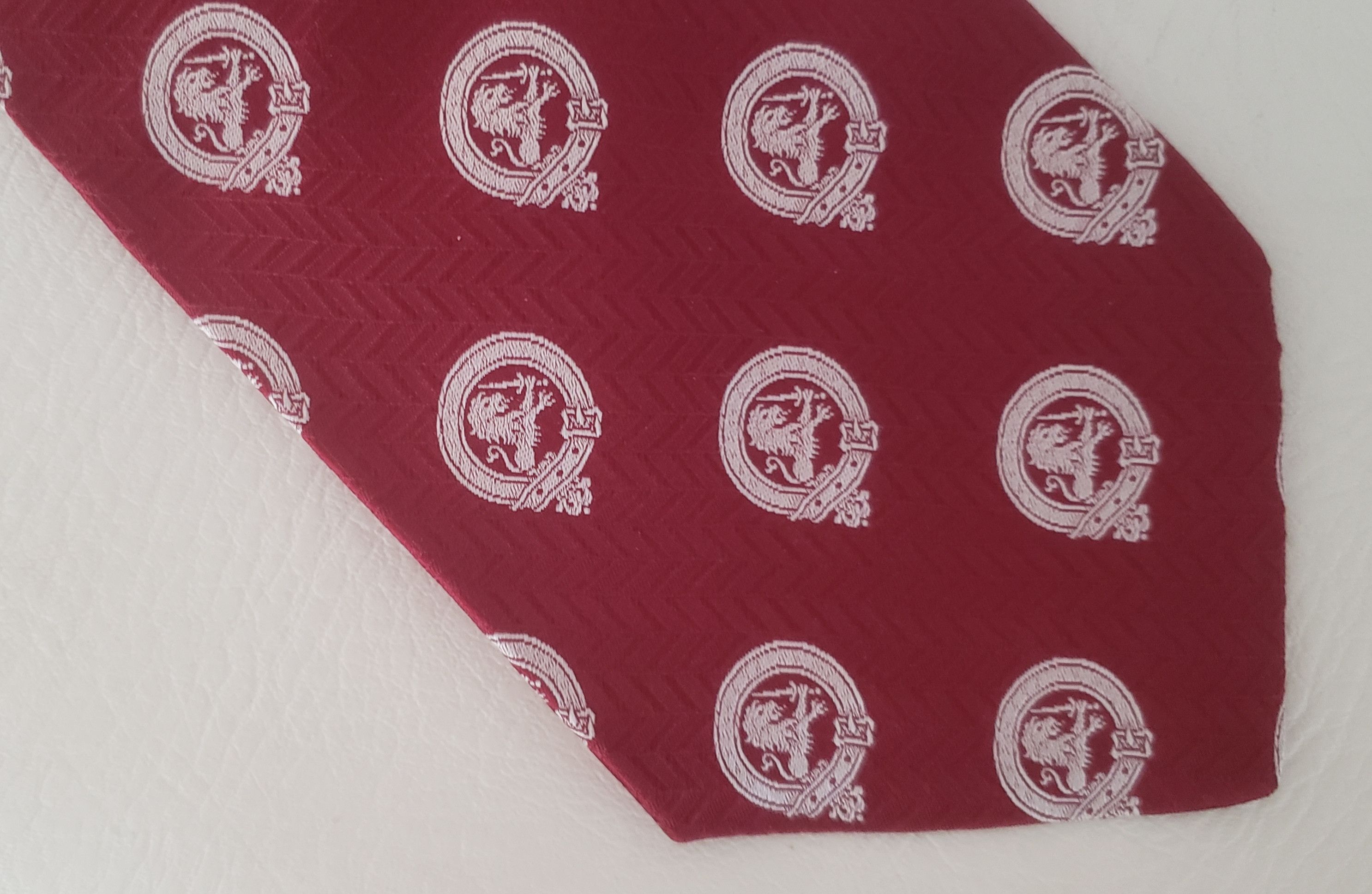 Lanvin Lanvin silk neck tie 1970s dark red with lions Size ONE SIZE - 2 Thumbnail