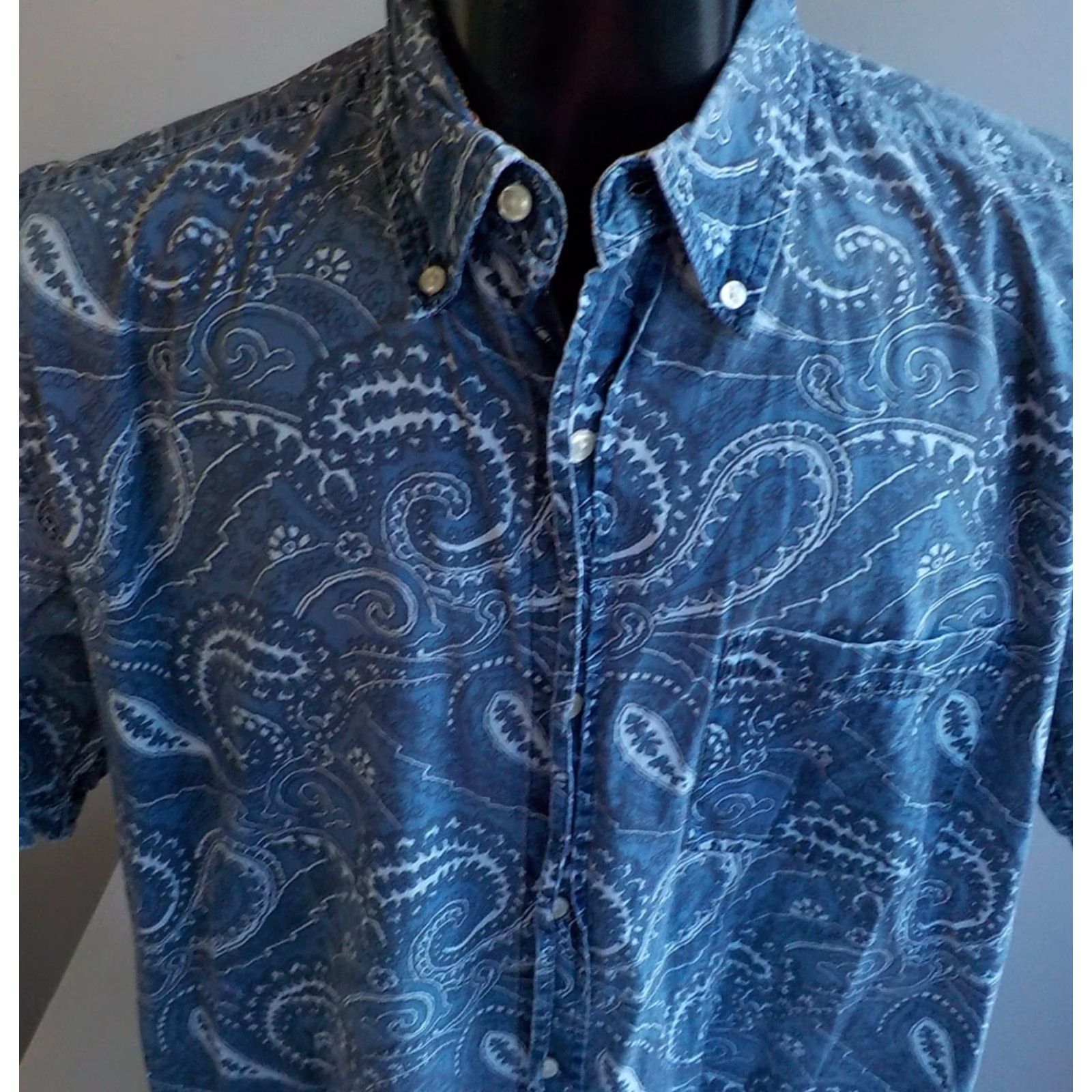 Vintage VINTAGE R&G Paisley Button-Up Shirt BLUE Short Sleeve Large Mens 70s 80s 90s Size US L / EU 52-54 / 3 - 2 Thumbnail