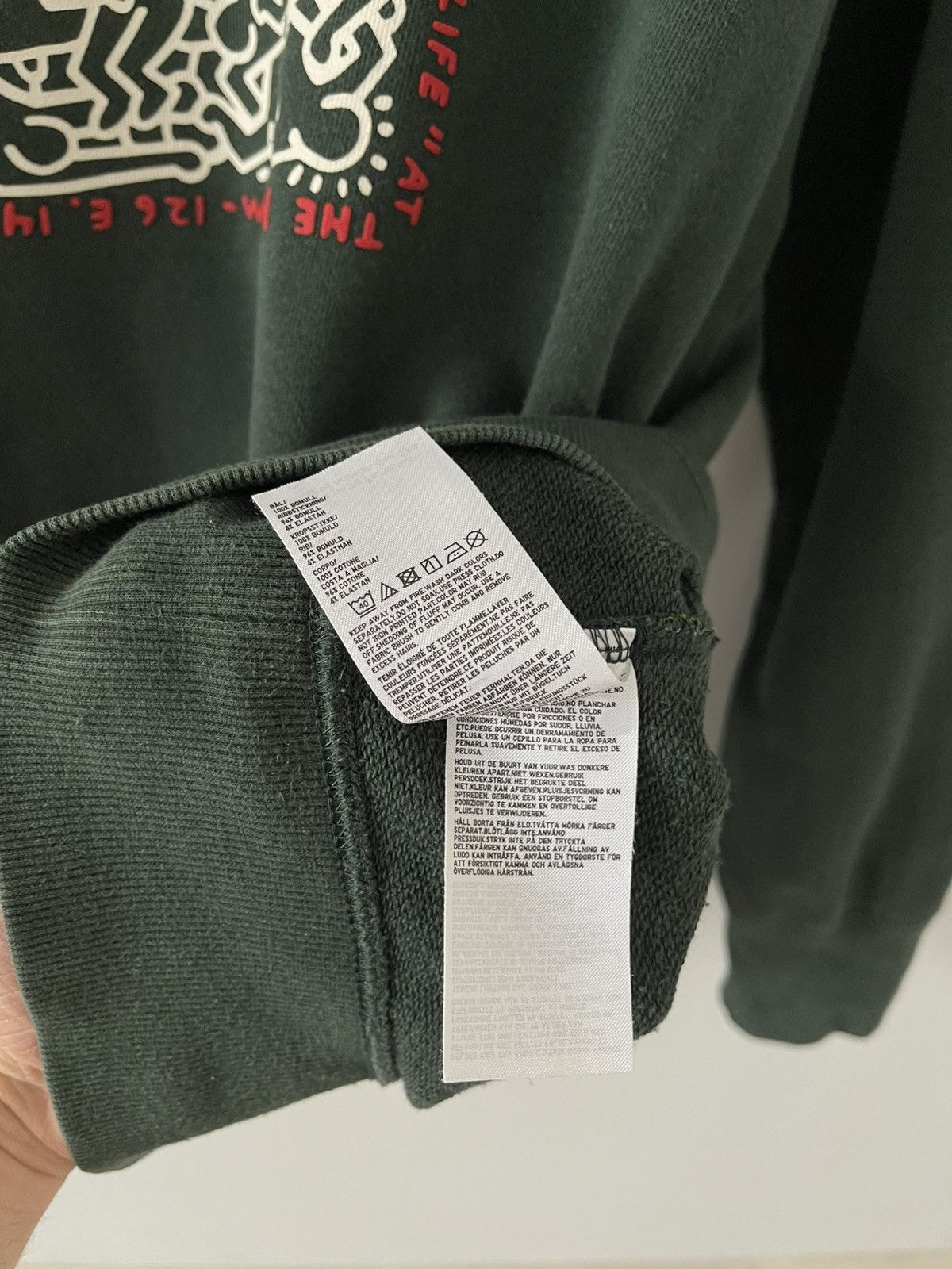 Keith Haring Uniqlo x Keith Haring ’Party of life’ Y2k Sweatshirt Size US L / EU 52-54 / 3 - 13 Thumbnail