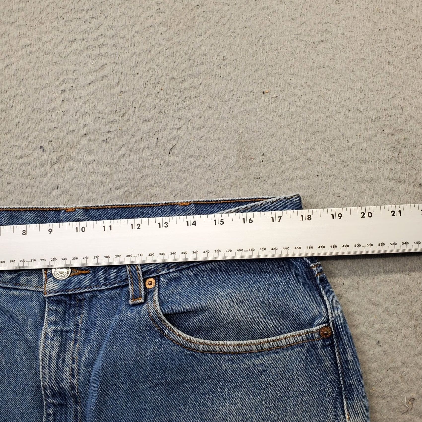 Levi's Levi's 505 Jeans Mens 38x29 Blue Denim Medium Wash Double Stitch Straight Leg Jeans Mens 38 Blue Denim Medium Wash Straight Leg Mens Size 38 Size US 38 / EU 54 - 6 Thumbnail