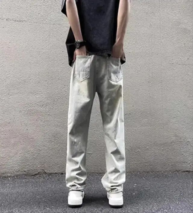 Japanese Brand Retro casual splashed ink distressed jeans Size US 32 / EU 48 - 2 Thumbnail