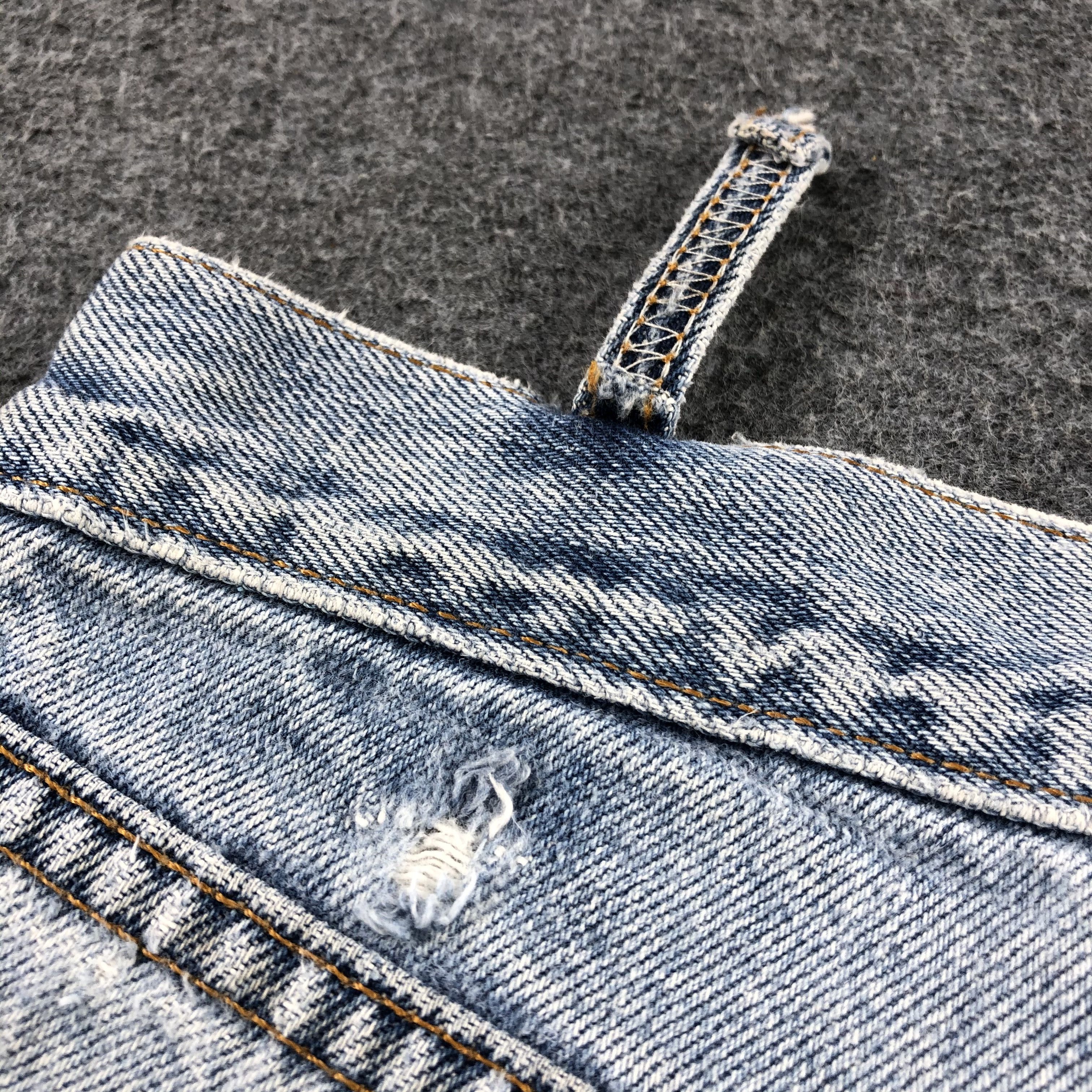 Levi's Vintage 90s Light Wash Levis 505 Jeans-J2009 Size US 32 / EU 48 - 11 Thumbnail