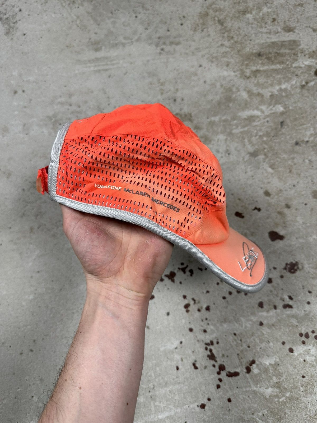 Mercedes-Benz Vintage Y2K Lewis Hamilton F1 McLaren Mercedes Hat Cap Size ONE SIZE - 5 Thumbnail