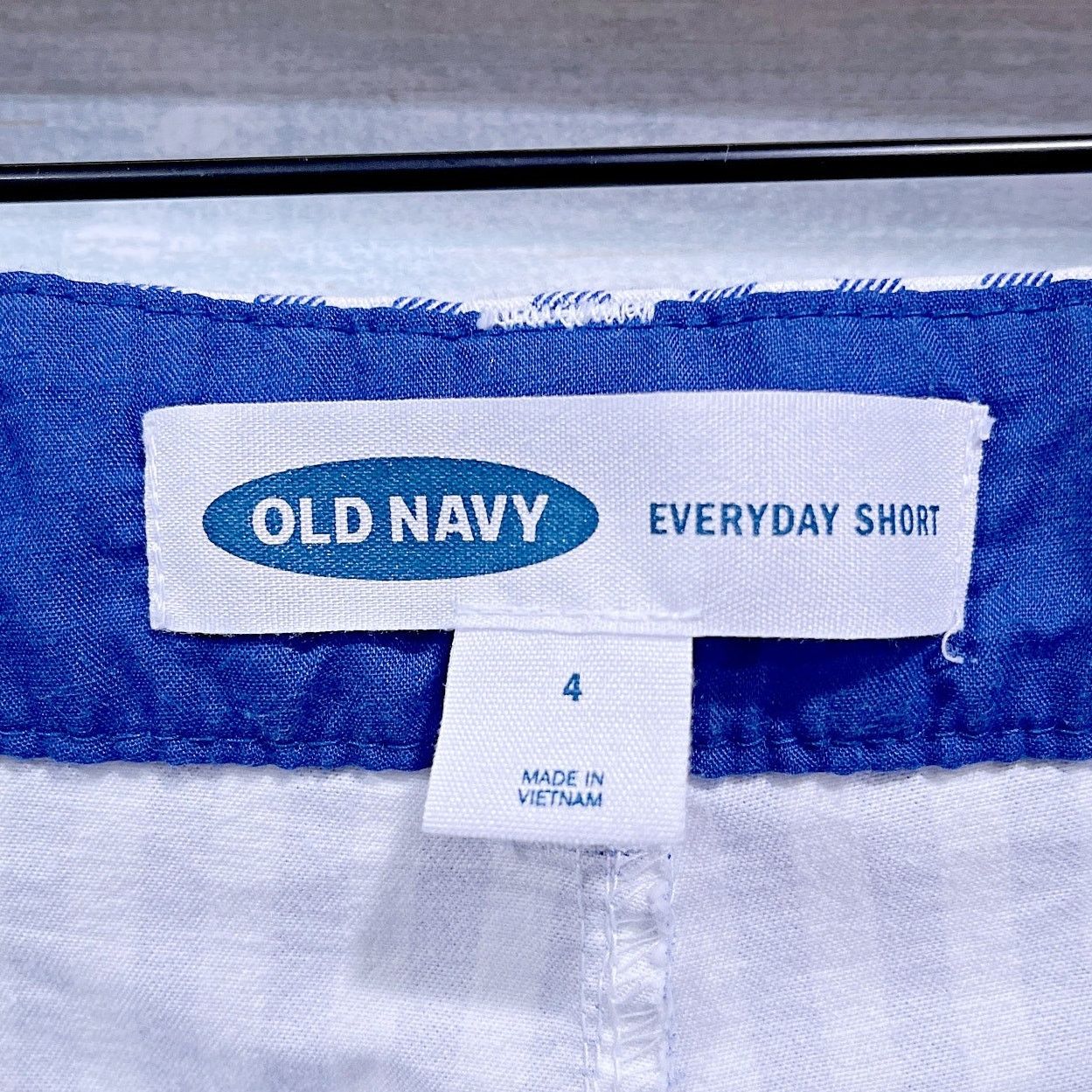 Old Navy Old Navy Everyday Chino Shorts Blue White Stripe Womens 4 Size 27" / US 4 / IT 40 - 4 Thumbnail