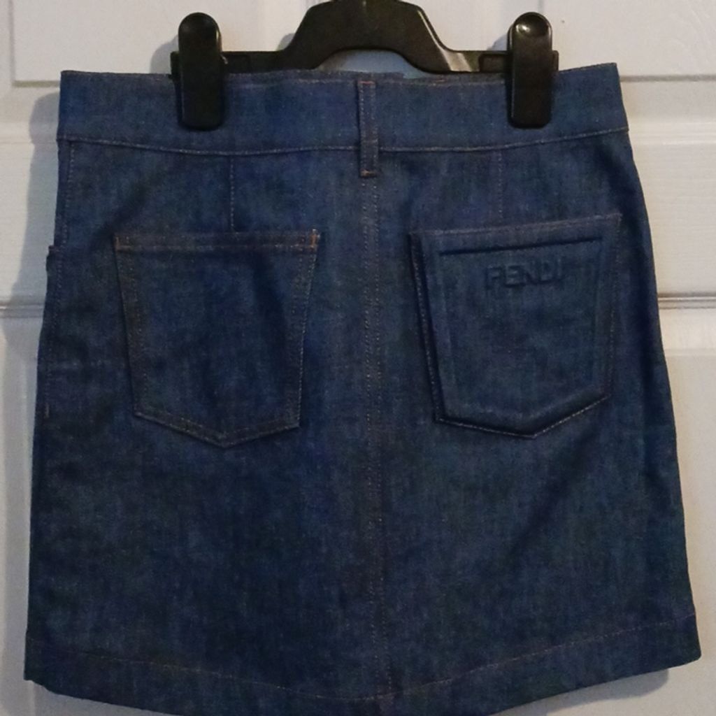 Fendi (AUTHENTIC)Fendi Skirt Size 27" / US 4 / IT 40 - 4 Thumbnail