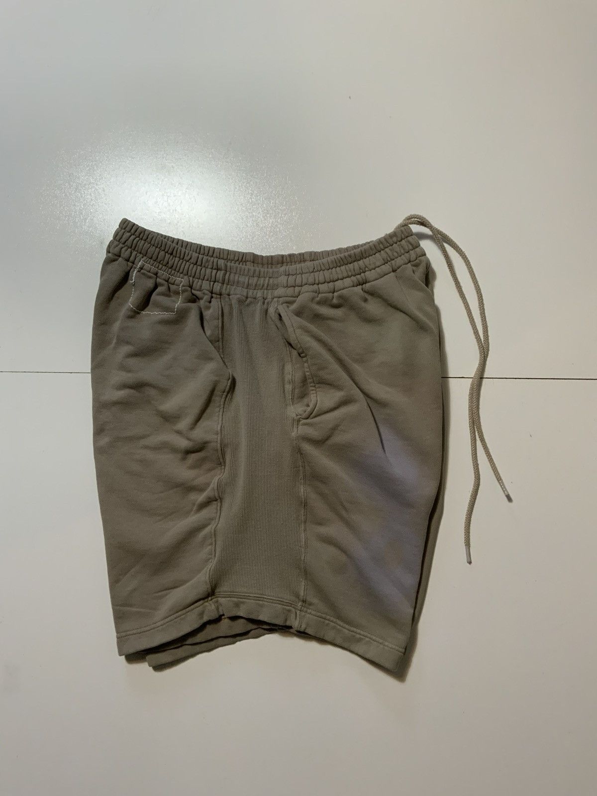 Bassike Bassike Reverse Weave Terry Fleece 10” Inseam Sweat Shorts Size US 34 / EU 50 - 4 Thumbnail