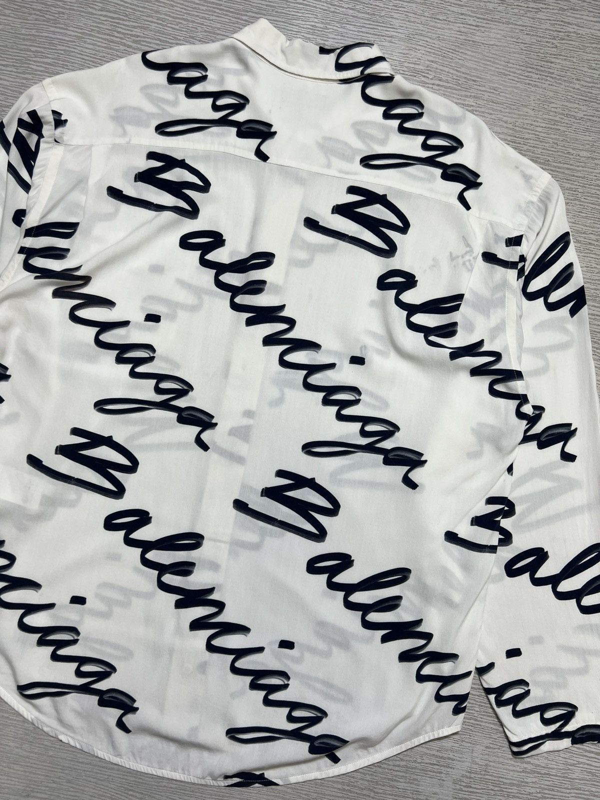 Balenciaga Balenciaga - Scribble Logo Button Up Longsleeve Shirt Size US S / EU 44-46 / 1 - 11 Thumbnail