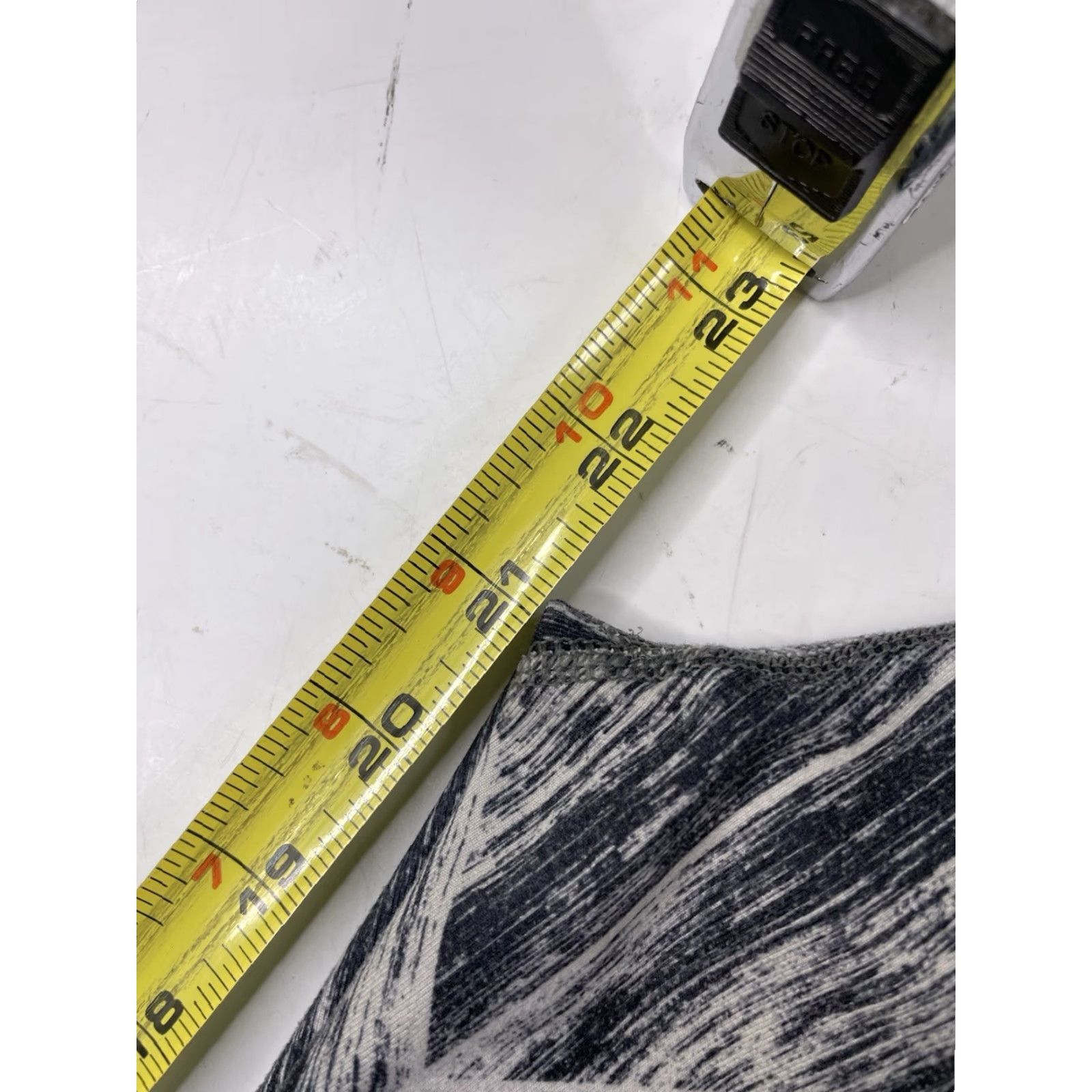 Lululemon Lululemon Wunder Under Crop II Leggings Size 6 White Black Multicolor Geometric Luon Cropped Skinny Women Activewear Pants/Leggings Size 28" / US 6 / IT 42 - 5 Thumbnail