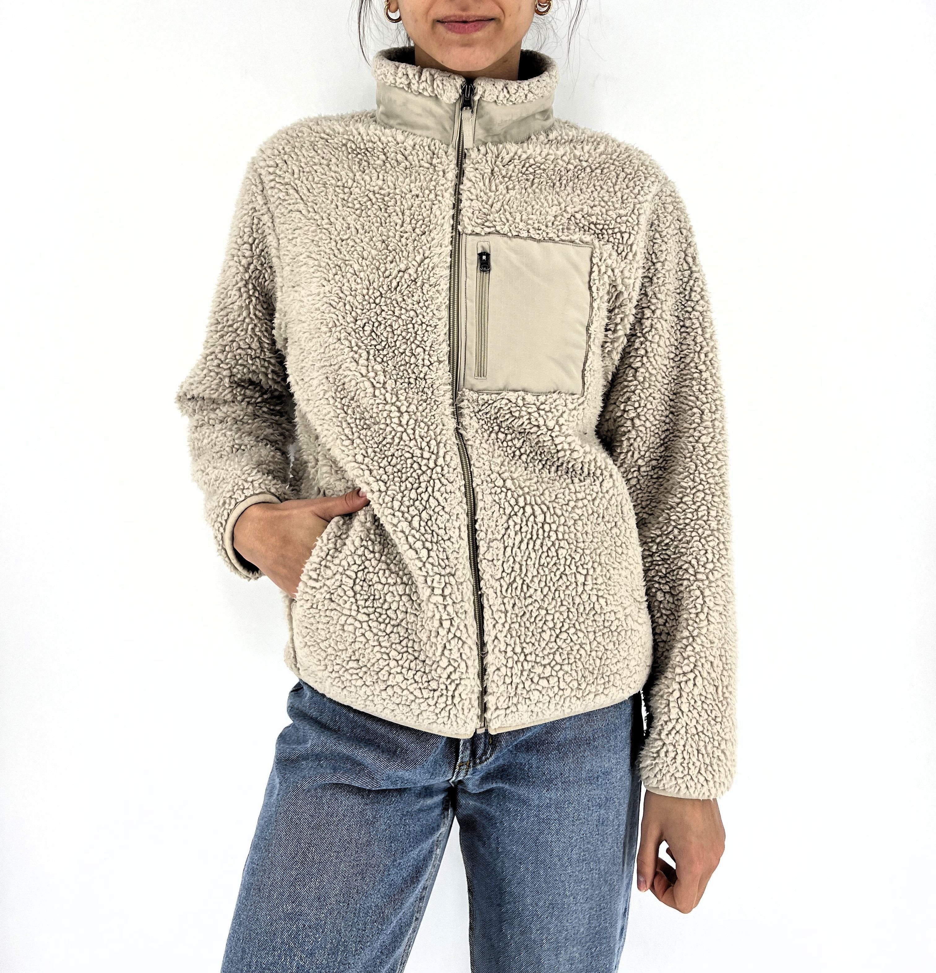 Japanese Brand × Uniqlo Vintage Y2K Uniqlo Sherpa White High Pile Fleece Size S / US 4 / IT 40 - 1 Thumbnail