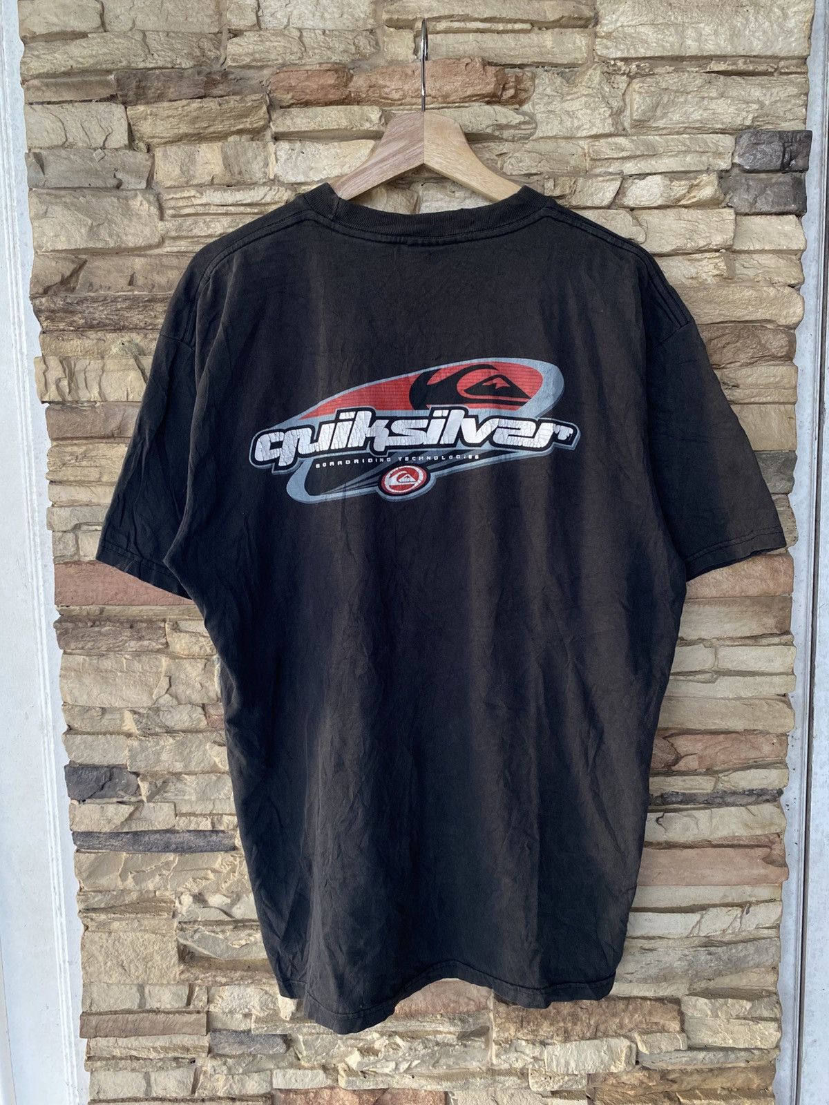 Quiksilver Vintage 90s Quiksilver Backhit Logo Surfing Tees Size US L / EU 52-54 / 3 - 1 Thumbnail