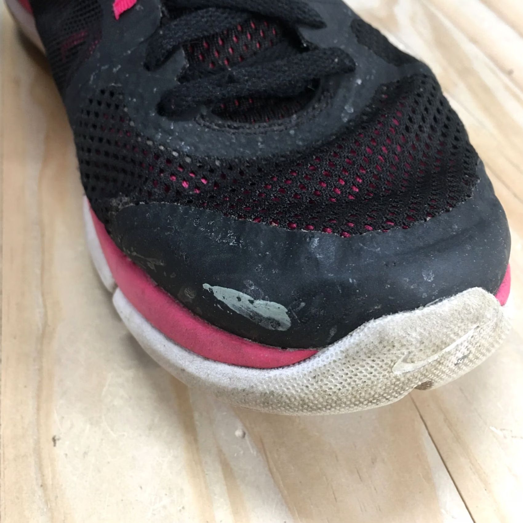 Nike Nike Shoes Womens 9 Flex Run Sneakers Black Low Top 642767-002 Size M / US 6-8 / IT 42-44 - 4 Thumbnail