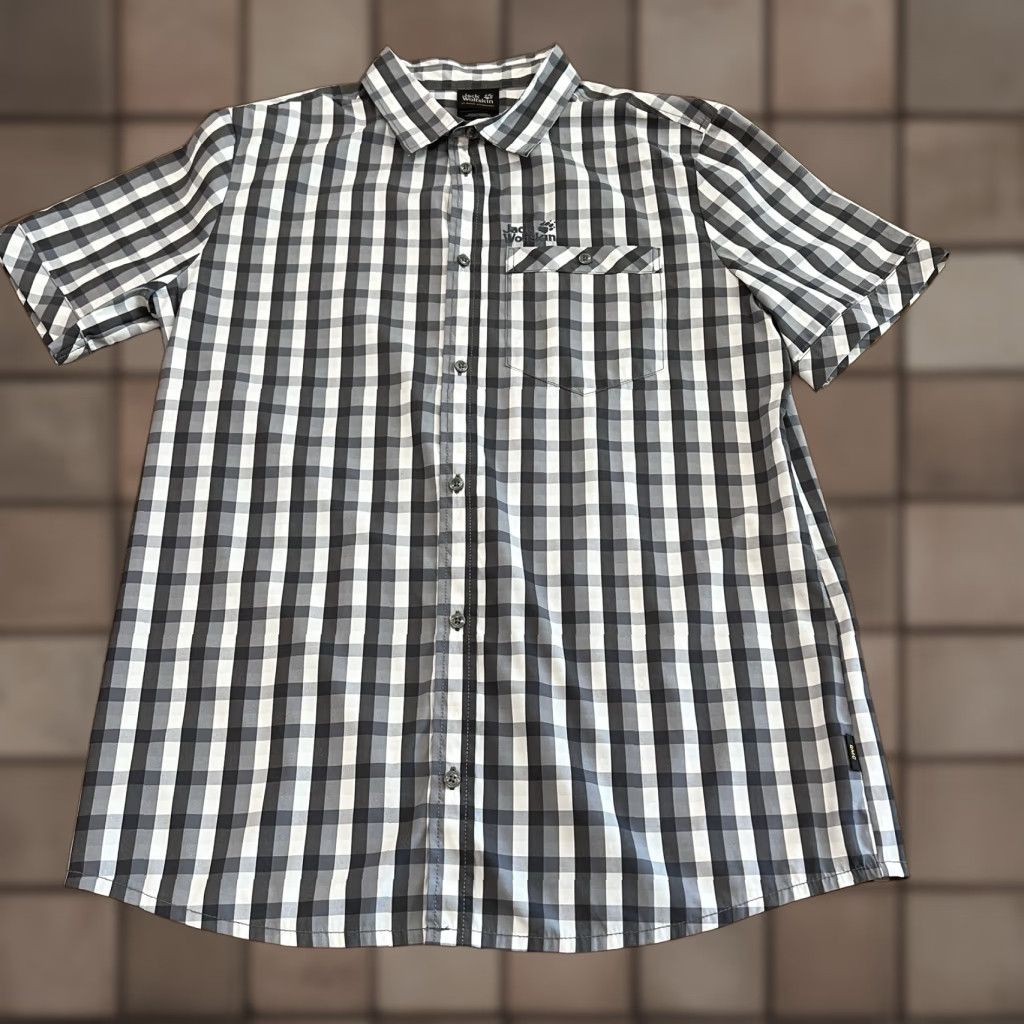 Jack Wolfskin Jack Wolfskin Mens Outdoor Shirt Regular Check Short Sleeve L Gray Button-Up Pocket Zipper All Seasons Casual Size US L / EU 52-54 / 3 - 1 Thumbnail