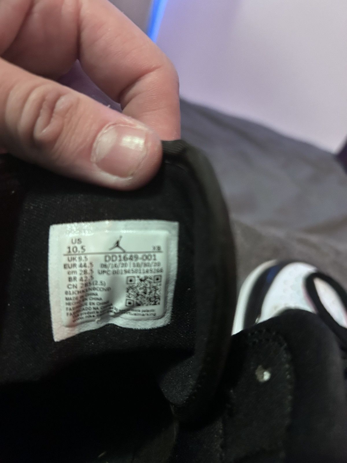 Nike Nike Air Jordan 1 Mid “Carbon Fiber” – Size 10.5 – Near Mint Size US 10.5 / EU 43-44 - 2 Thumbnail
