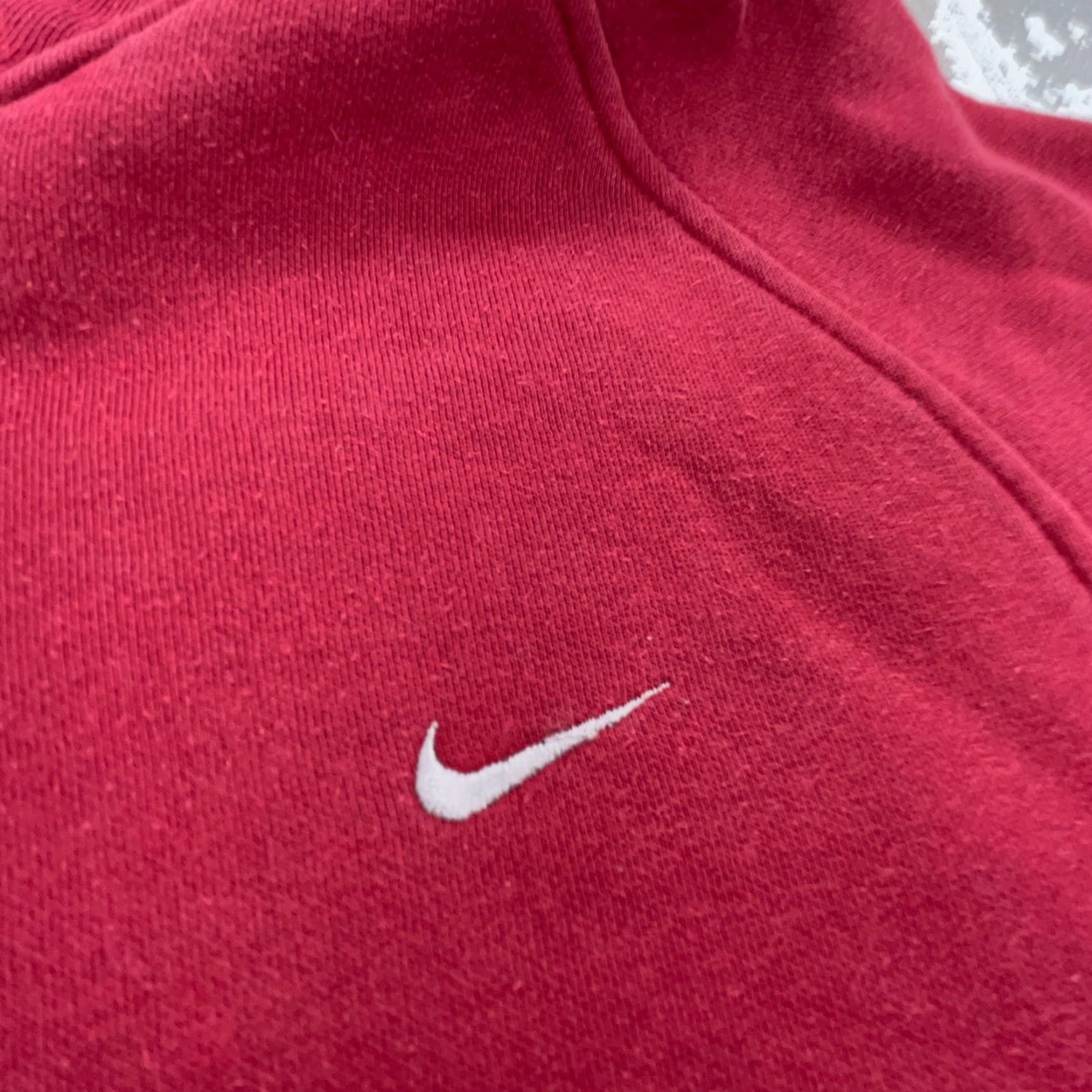 Nike VINTAGE Nike Hoodie Men L Red Y2K Sweatshirt Gray Tag Swoosh Size US L / EU 52-54 / 3 - 4 Thumbnail