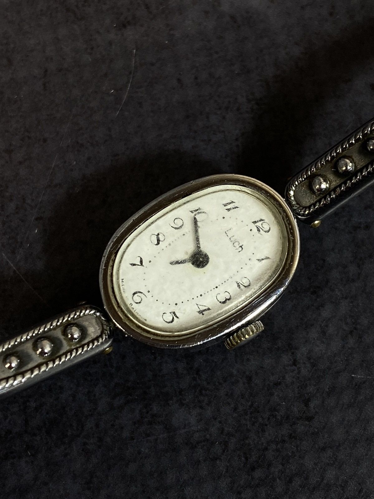 Jewelry Vintage Luch Silver Oval Watch - Retro Charm Size ONE SIZE - 5 Thumbnail