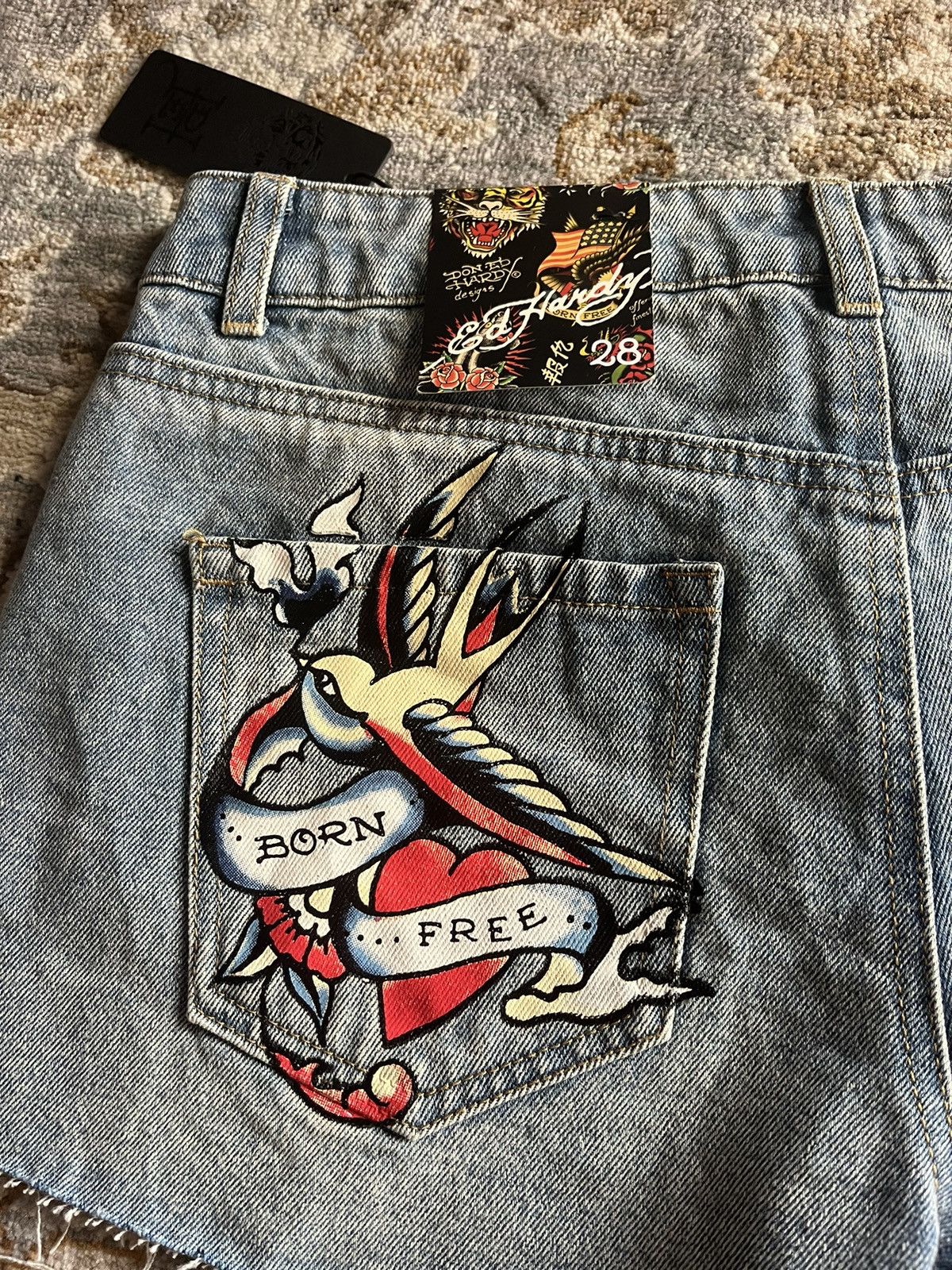Ed Hardy BORN FREE MINI SHORTS Size 28" / US 6 / IT 42 - 2 Thumbnail