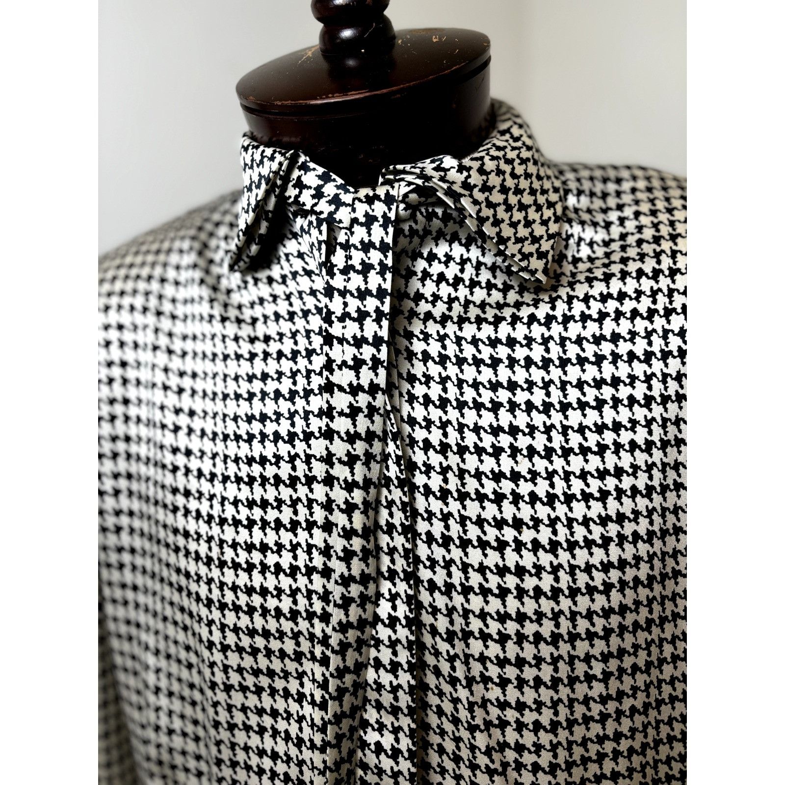 Other Mary Ann Restivo 100% Silk Size 12 Women's Collared w/Tie Lo Size XL / US 12-14 / IT 48-50 - 2 Thumbnail