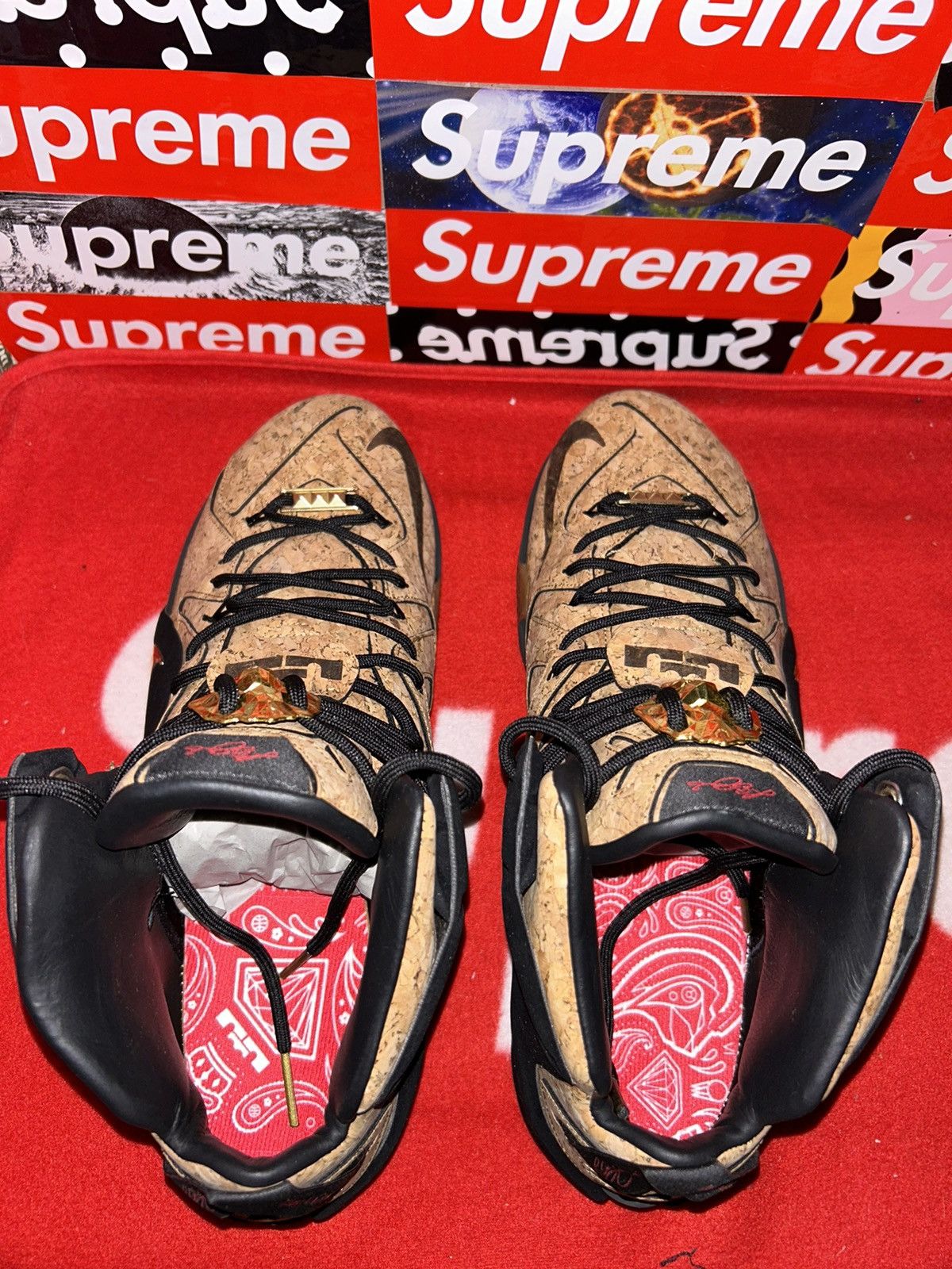Nike Nike Lebron 12 EXT Cork 768829-100 13 w/ NEW MATCHING SOCKS Size US 13 / EU 46 - 5 Thumbnail