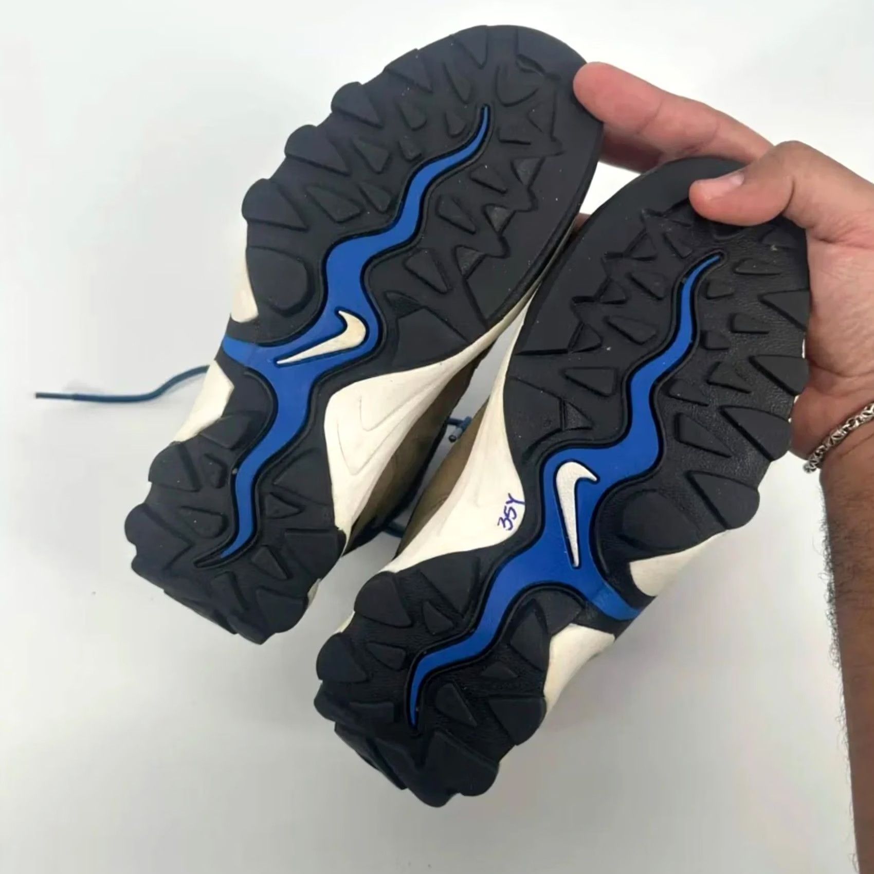Nike ACG Item Specifications: Brand: Nike ACG, Color: Black, Size 7.5 Size US 8 / EU 41 - 4 Thumbnail