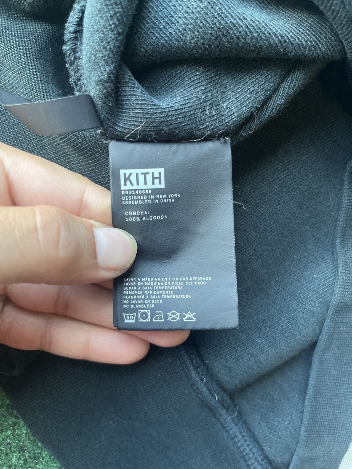 Kith USED KITH BLACK/WHITE COTTON STRIPED PULLOVER HOODIE SIZE L Size US L / EU 52-54 / 3 - 14 Thumbnail