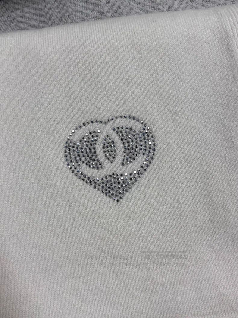 Chanel Chanel Beige double C rhinestone large scarf Size ONE SIZE - 2 Thumbnail