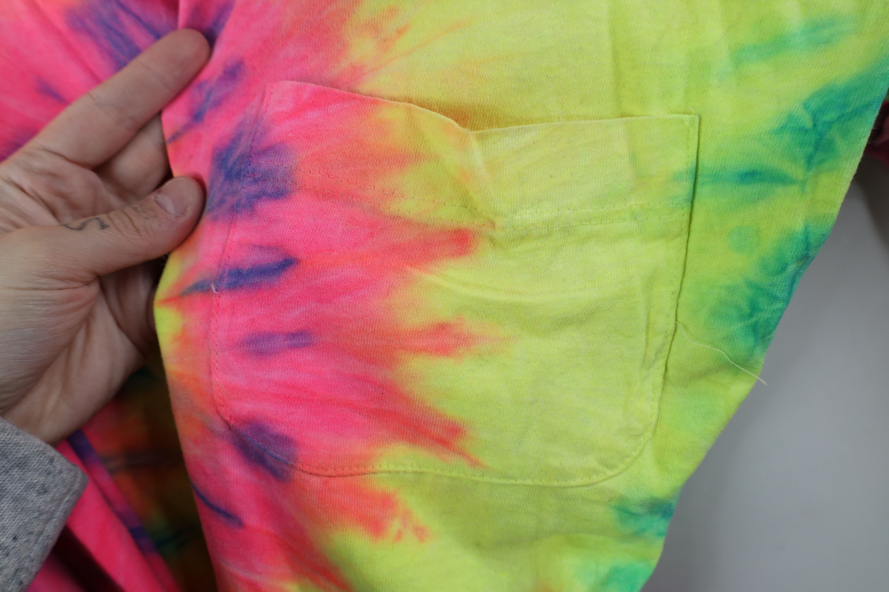 Vintage Vintage 90s Streetwear Tie Dye Swirl Turtleneck T-Shirt USA Size ONE SIZE - 4 Thumbnail