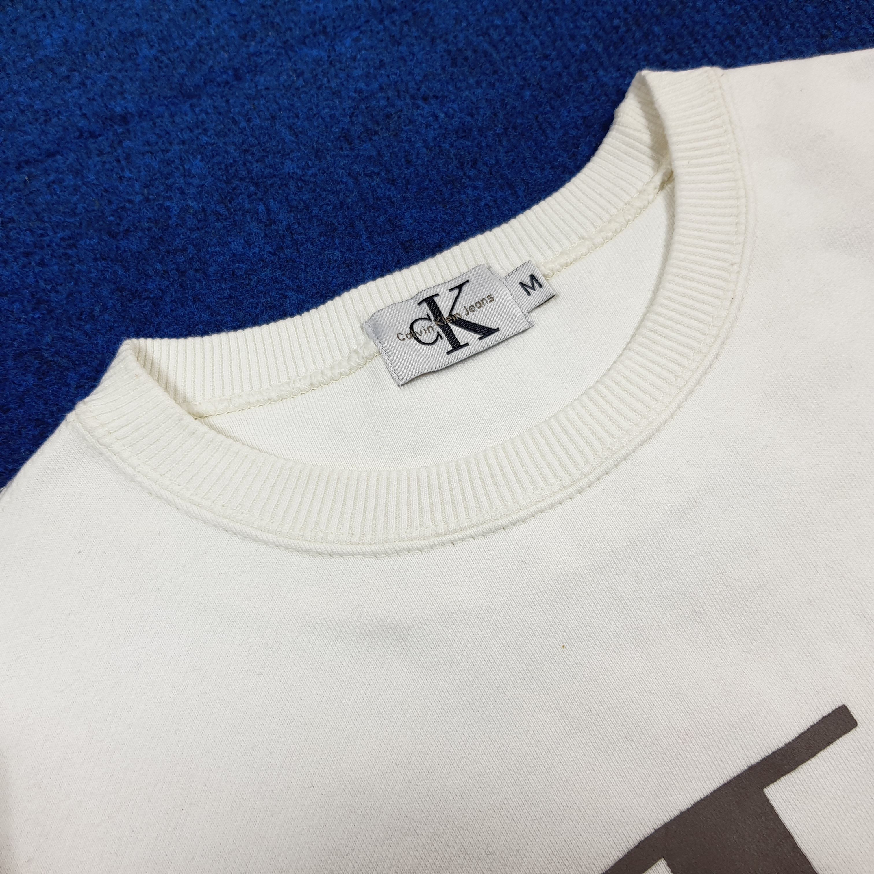 Calvin Klein Vintage Calvin Klein Jeans White Pullover C295N5 Size US M / EU 48-50 / 2 - 4 Thumbnail