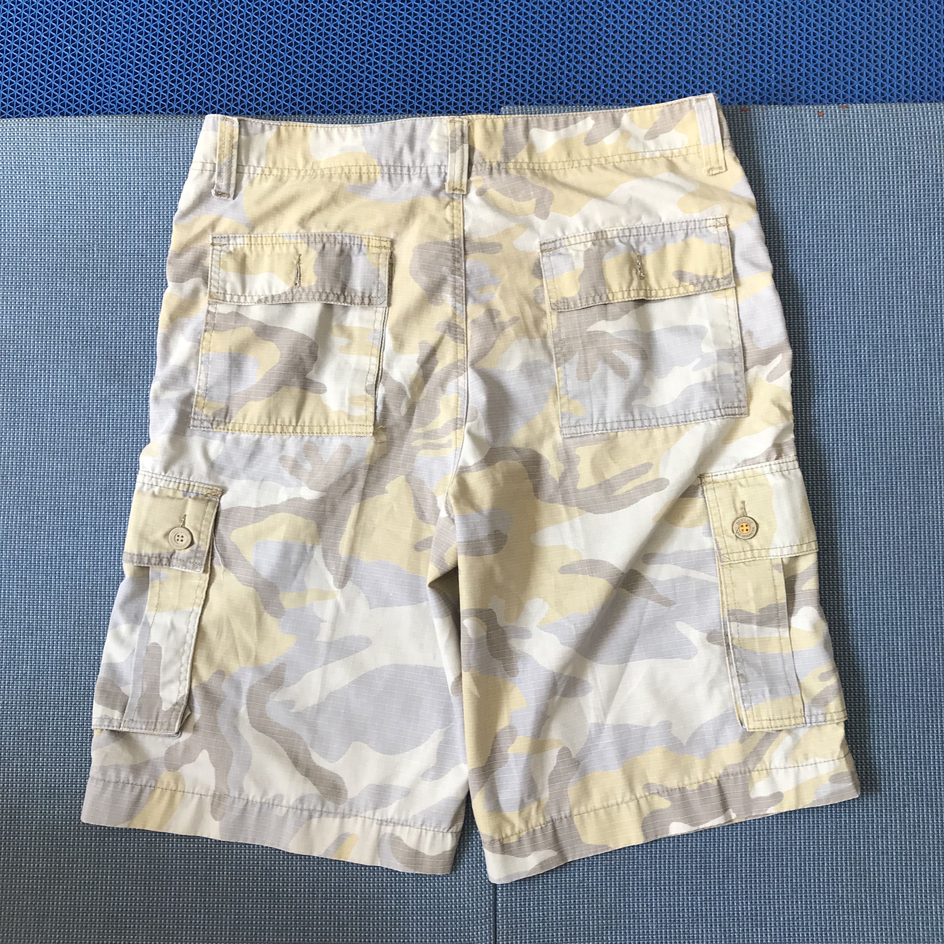 Old Navy Old Navy Blue Jeans Camouflage Military Shorts Cargo pants Size US 32 / EU 48 - 12 Thumbnail