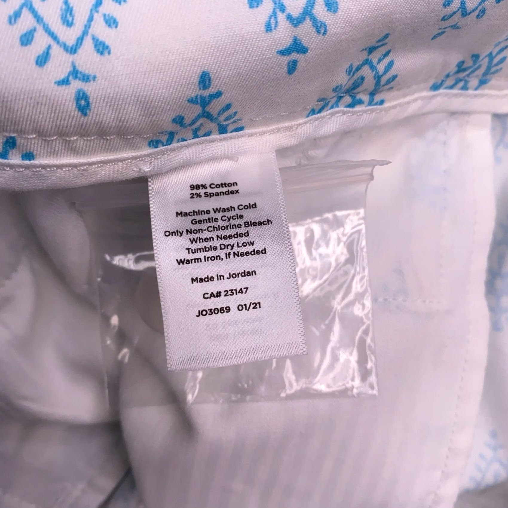 Talbots Talbots Pants 6P Petite Blue White Slim Leg Capri 19in Inseam Stretch Picnic Casual Party Geometric Beach Womens Size 28" / US 6 / IT 42 - 6 Thumbnail