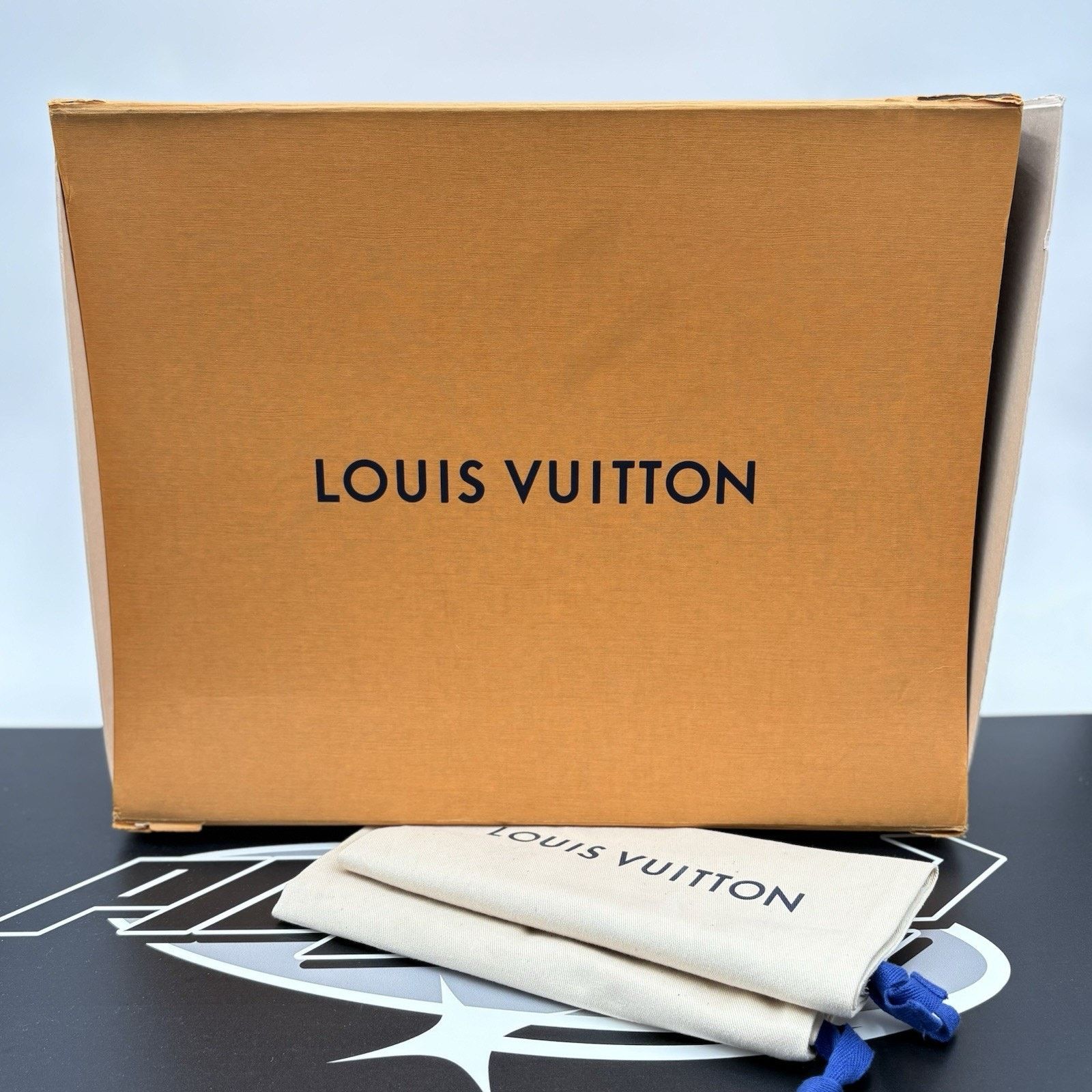 Louis Vuitton Louis Vuitton Run Away Low ' Black ' | EXCELLENT CONDITION! Size US 9.5 / EU 42-43 - 15 Thumbnail