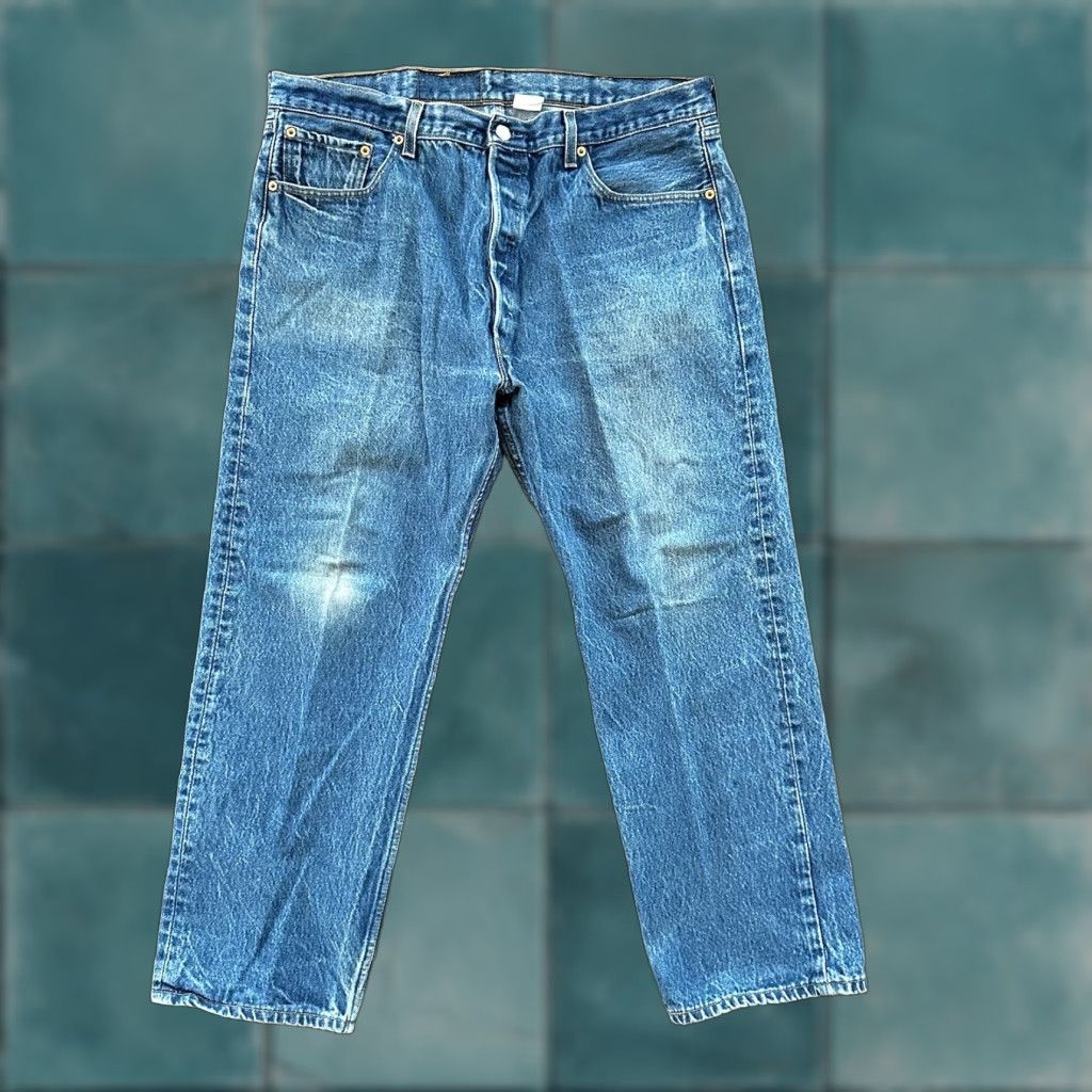 Levi's VINTAGE Levi's 501 XX Jeans Button Fly Light Wash 40x30 Men Regular Blue 90s Straight Denim Mens Size US 40 / EU 56 - 1 Thumbnail