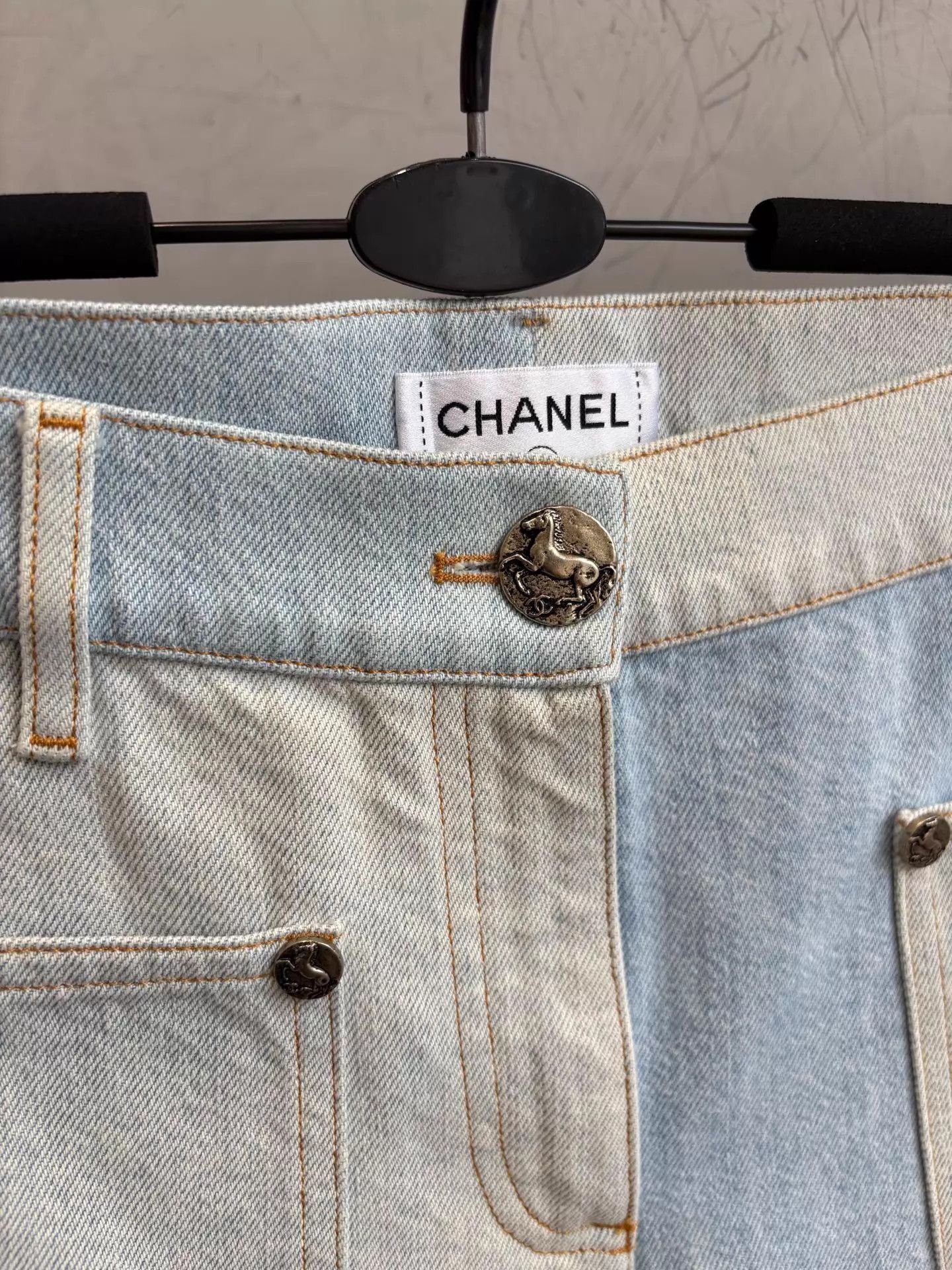 Chanel Chanel colorblocked low-rise deadstock jeans 40 Size 28" / US 6 / IT 42 - 2 Thumbnail