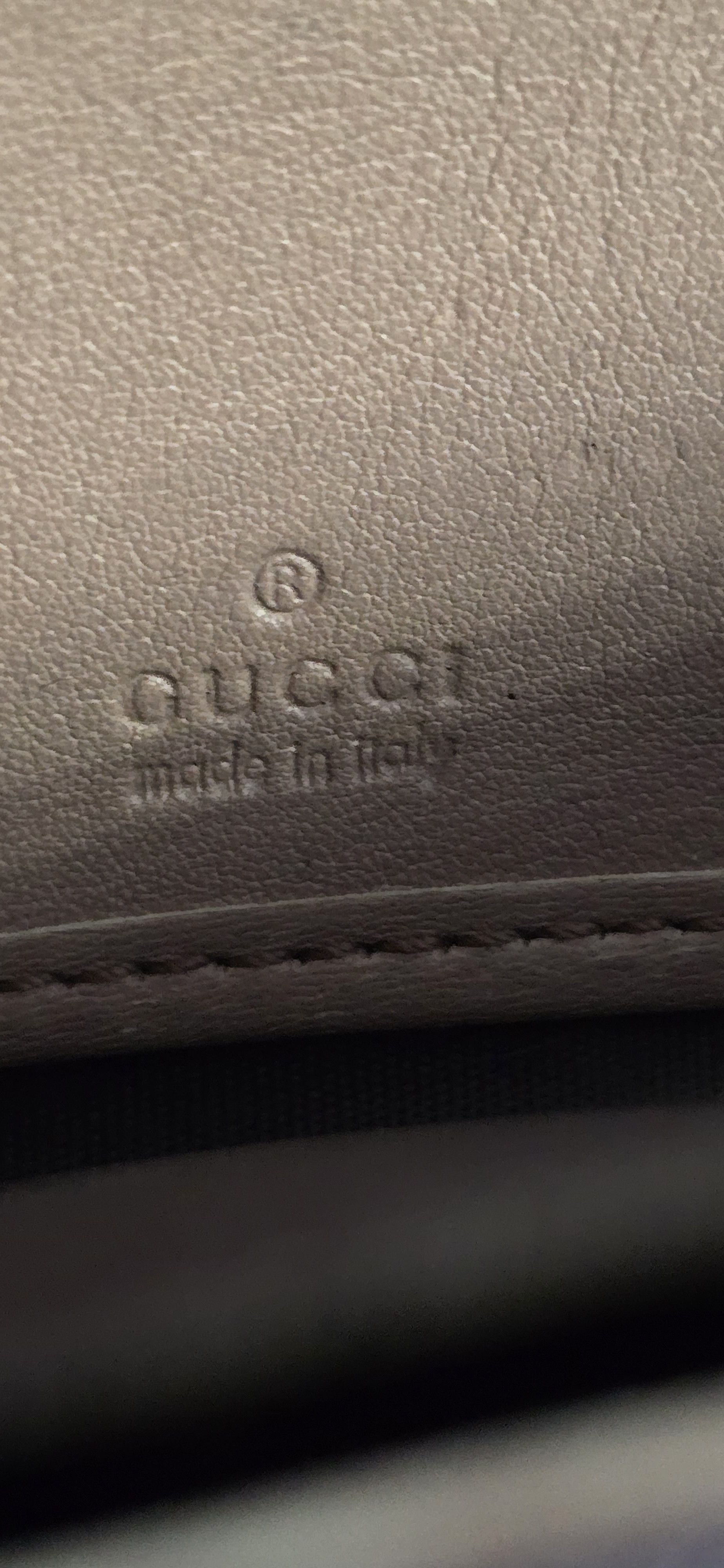 Gucci Modified Patent Leather Large Logo Zippy Wallet on Chain Size ONE SIZE - 7 Thumbnail