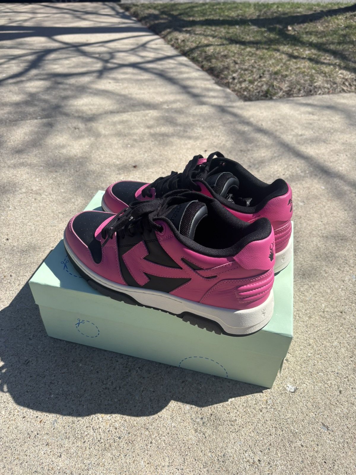 Off-White Off-White Out of Office 'Black Fuchsia' Size US 10 / EU 43 - 1 Thumbnail