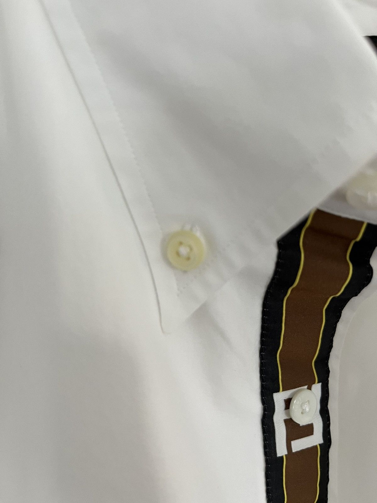 Fendi FENDI white boxy short sleeve shirt Size US L / EU 52-54 / 3 - 6 Thumbnail
