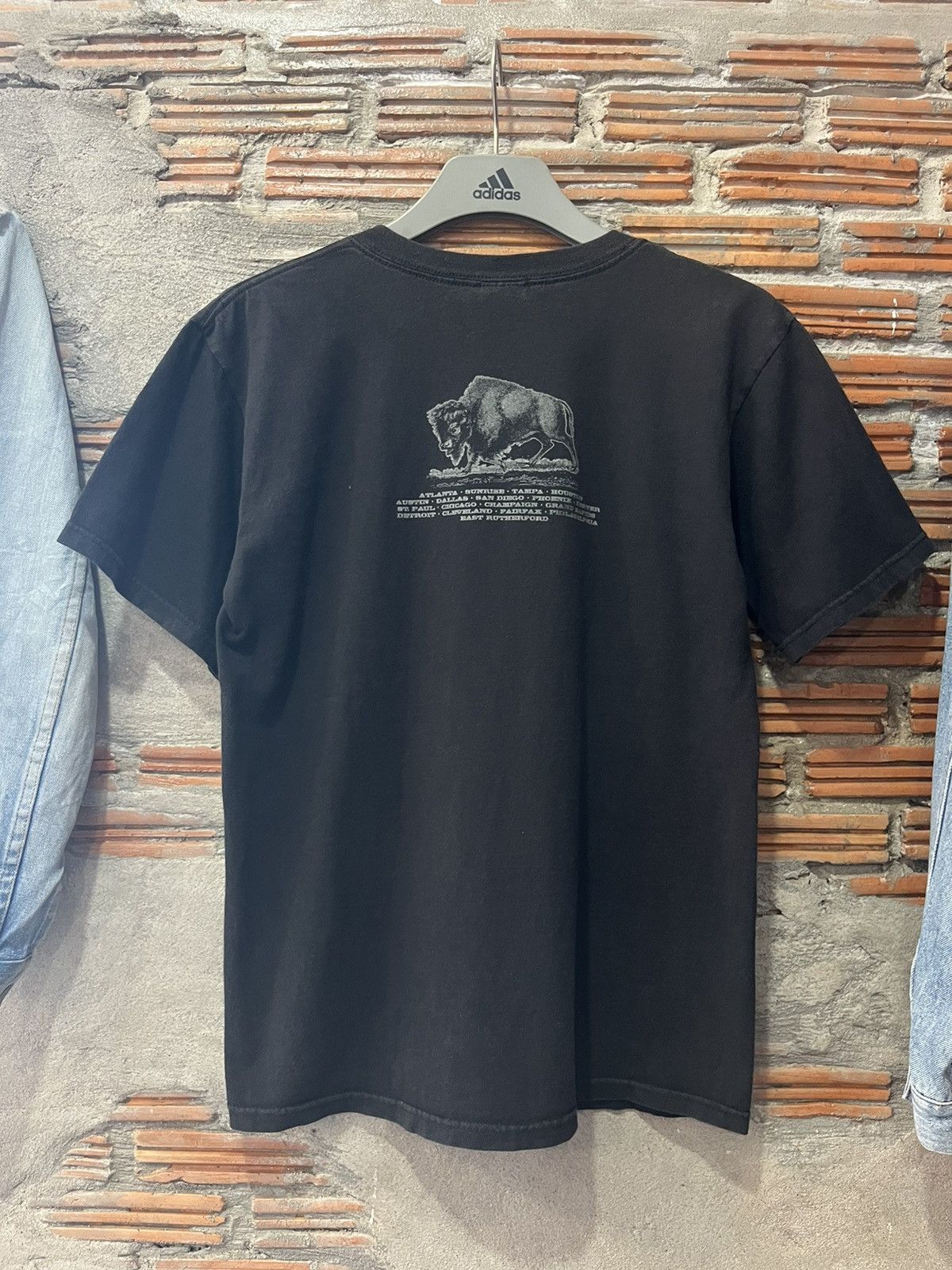 Band Tees Vintage FOO FIGHTERS In Your Honor 2005’s Tshirt Size US M / EU 48-50 / 2 - 3 Thumbnail