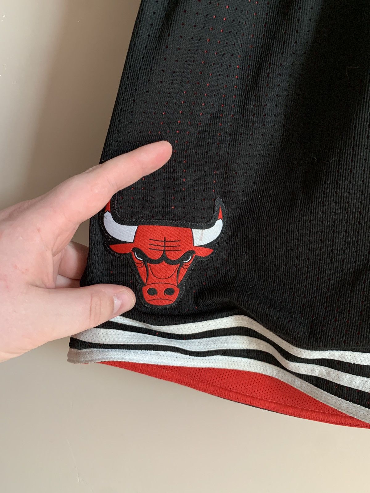NBA Chicago bulls nba adidas shorts basketball 2015 with pockets Size US 30 / EU 46 - 3 Thumbnail