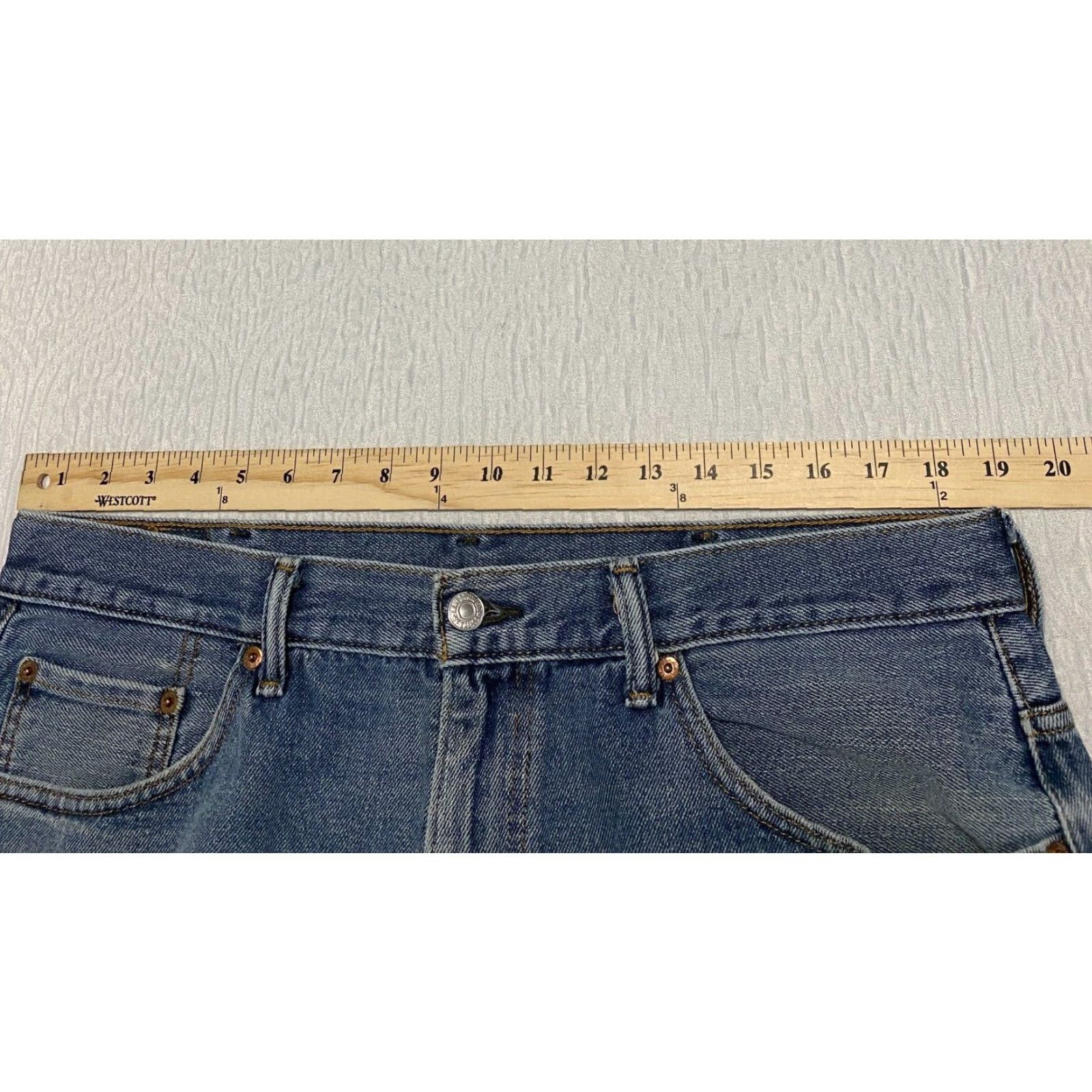 Levi's VINTAGE Levis 550 Jeans Mens 38×32 Blue Denim Relaxed Fit 5-Pocket Levi's 100% Cotton Jeans Mens Blue Denim Straight Size US 38 / EU 54 - 6 Thumbnail
