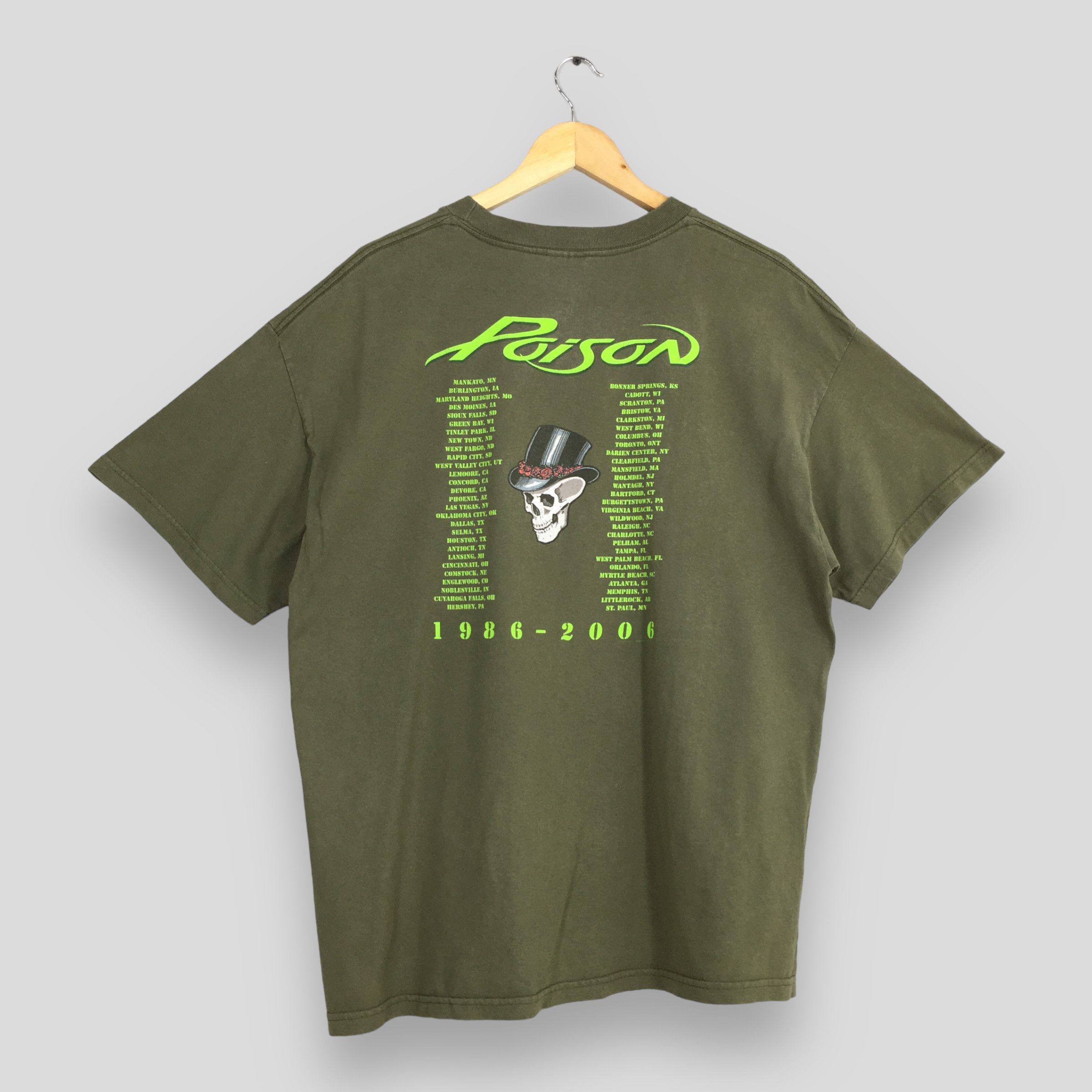 Vintage Poison 20 Years Of Rock N Ruin World Tour Rock T shirt XL Size US XL / EU 56 / 4 - 6 Thumbnail