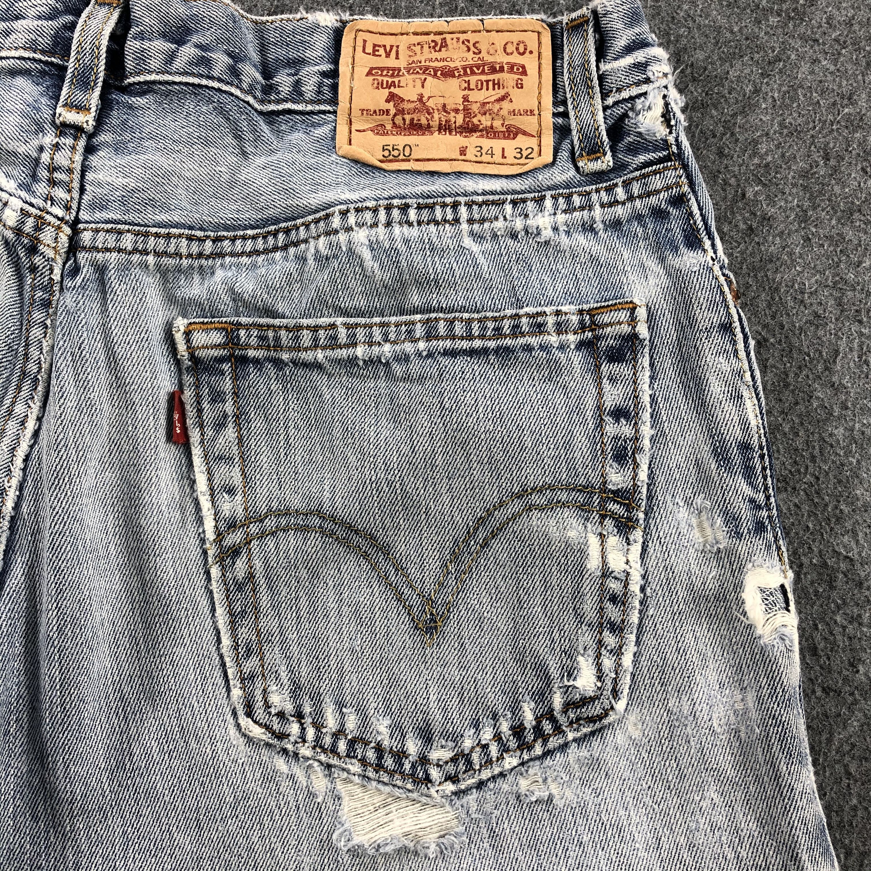 Levi's Distressed Vintage Levis 550 Jeans Light Wash Denim-J1046 Size US 33 - 5 Thumbnail